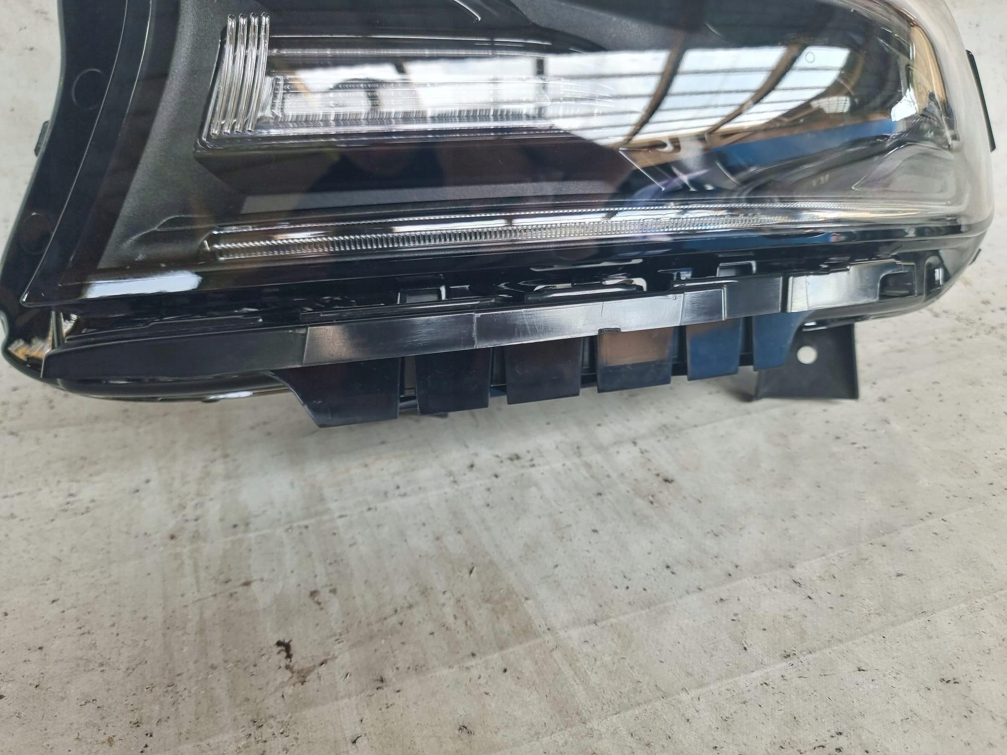 DODGE CHARGER II LIFT 19- light left front front XENON