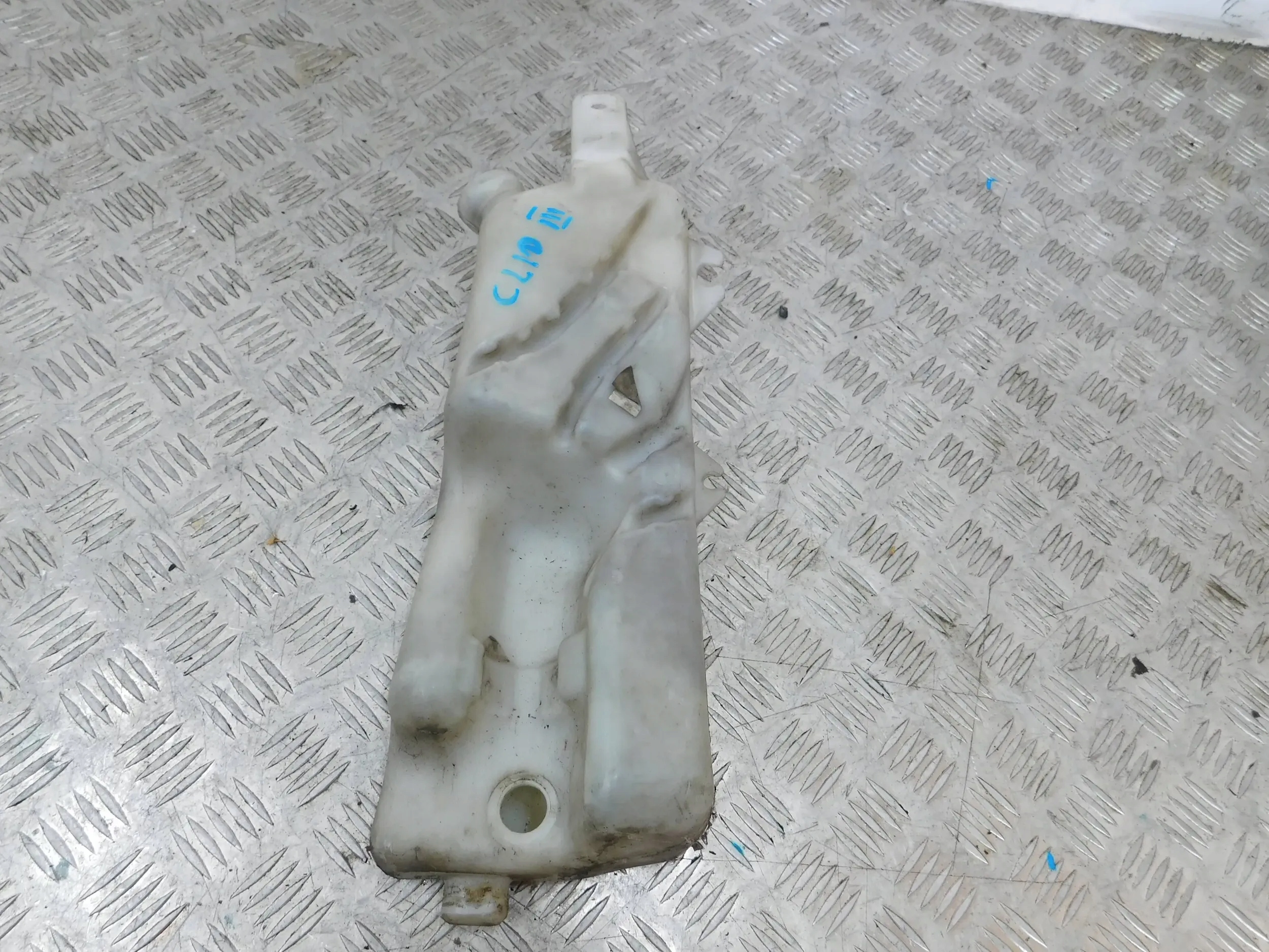 washer fluid tank RENAULT CLIO III 3