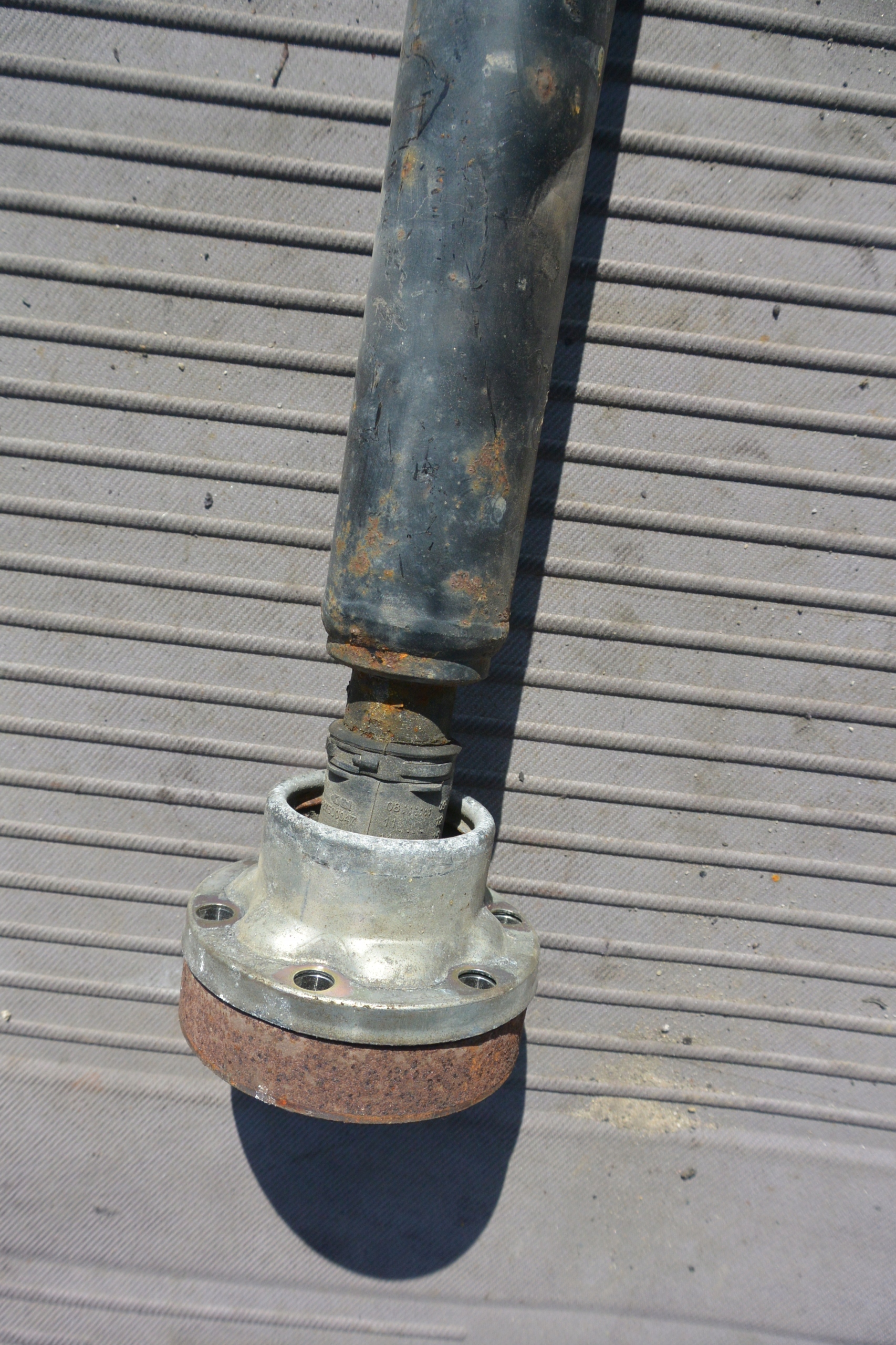 cardan front VW TOUAREG 7L AUDI Q7 4L