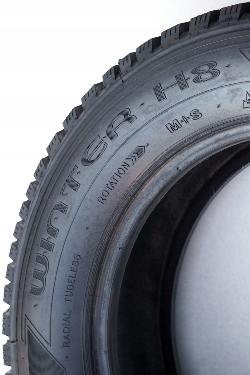 4 x 215/60R16 95H NOWE ZIMOWE OPONY BIEŻNIKOWANE Klasa pozostałe marki