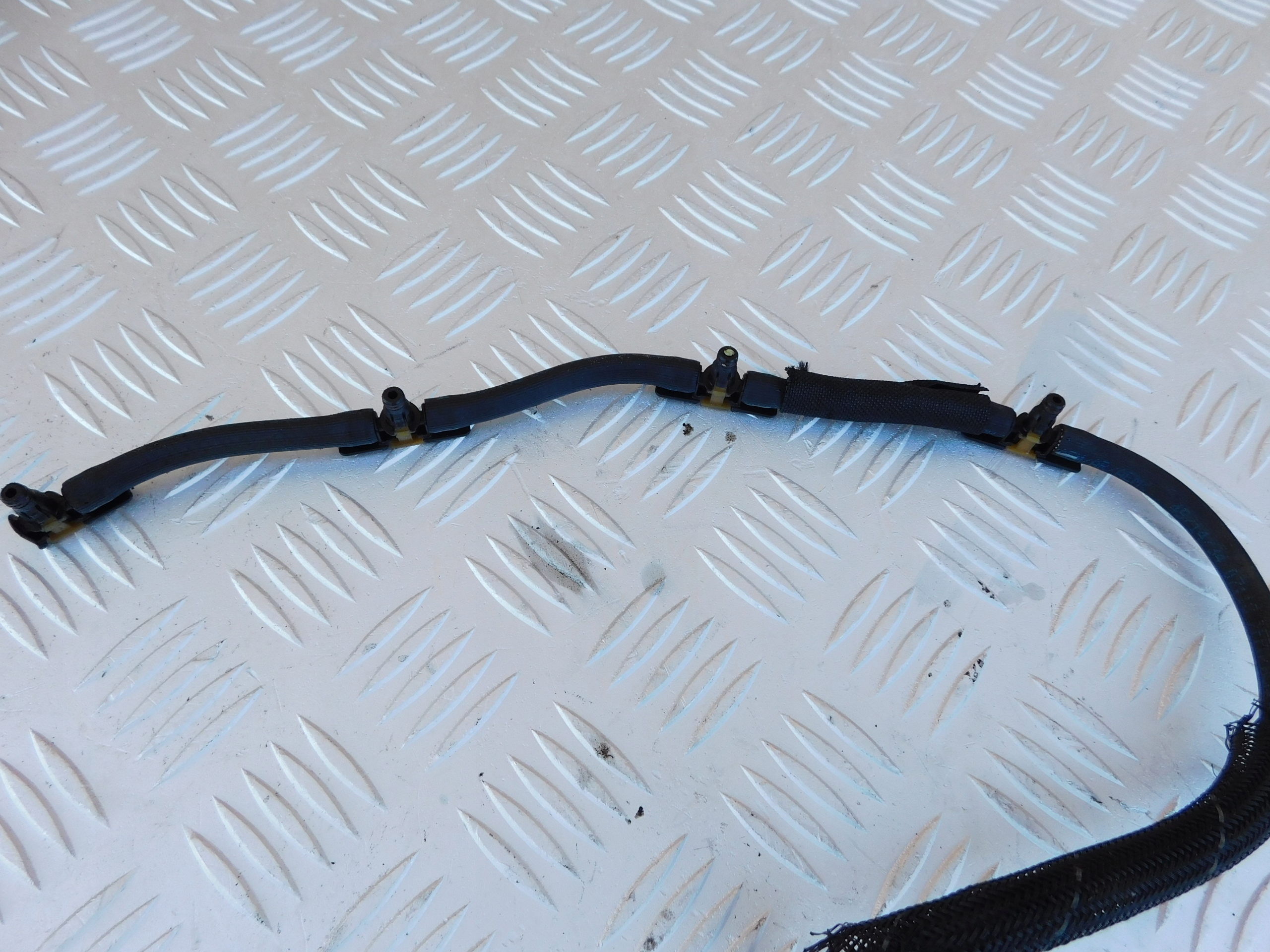 VW Crafter 2.0 rurki przelewy Einspritzdüse komplet OEM Original