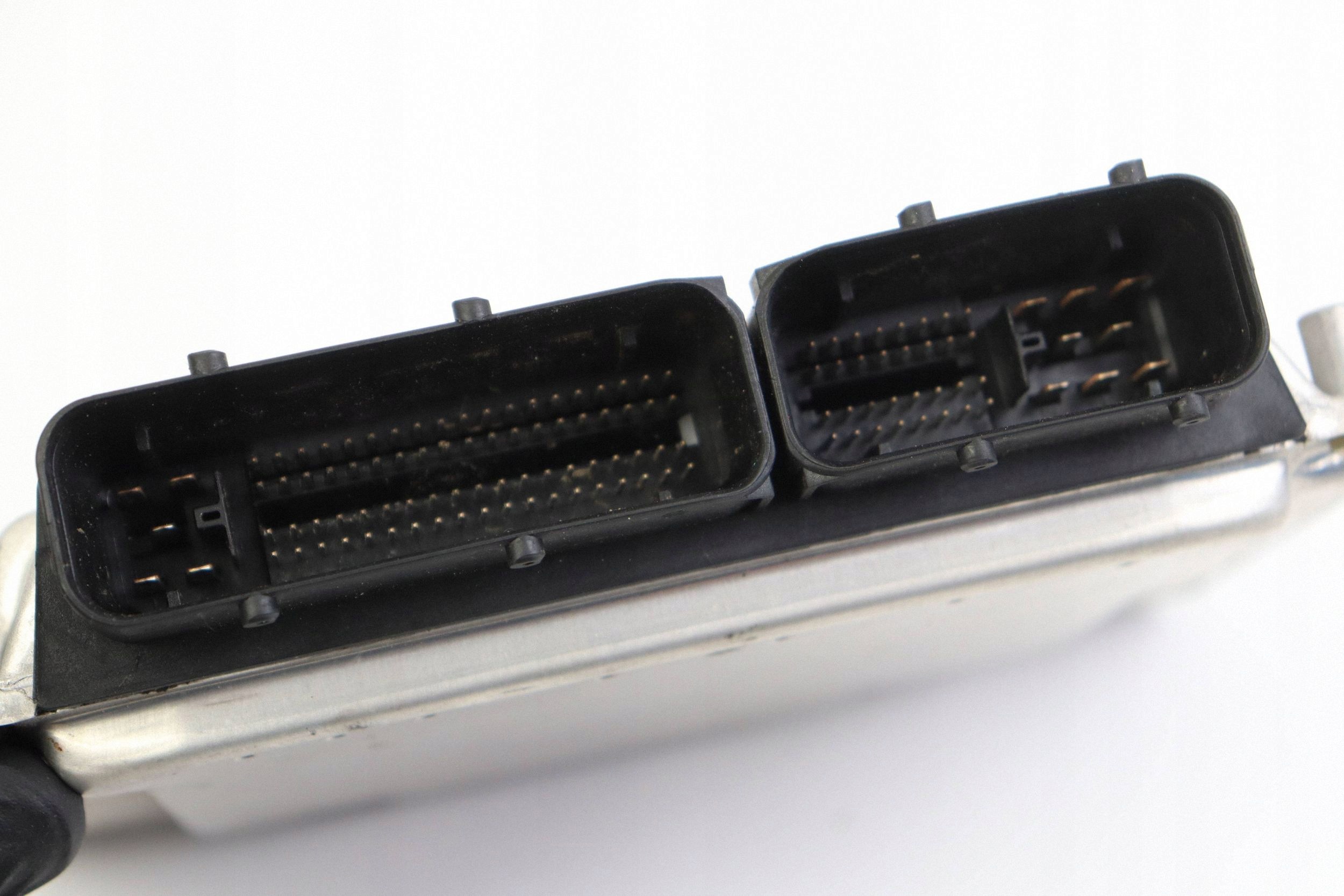 VW PASSAT B5 modul computer des motors 1.9 TDI 038906019CE 0281010217