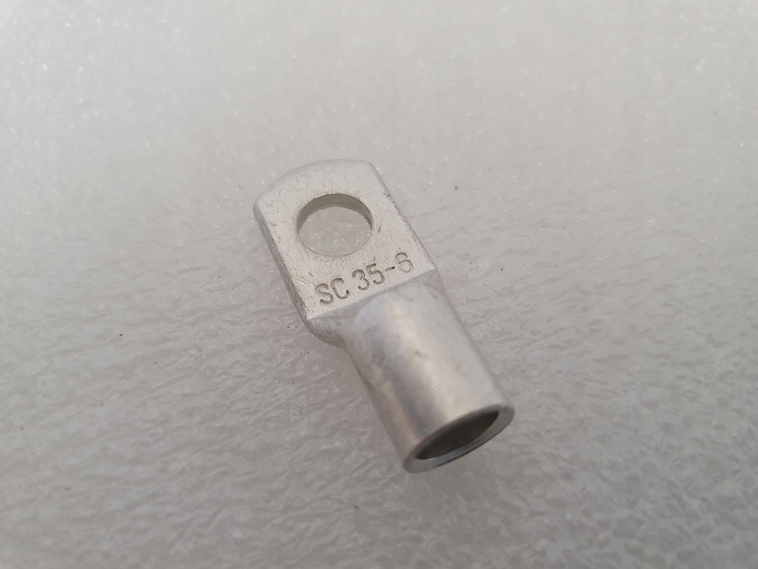 

Końcówki kablowe końcówka oczkowa 35 6mm 10 Sztuk