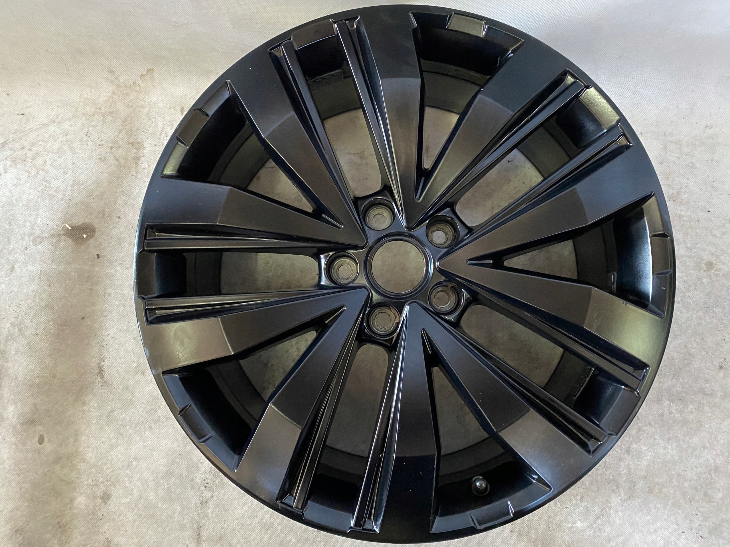 Диск алюминиевый Volkswagen OE Amarok 8.0