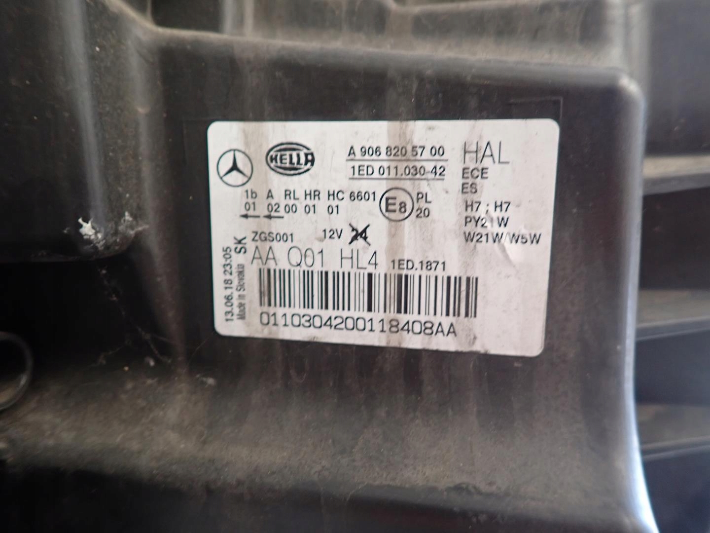 light front front right MERCEDES SPRINTER W907 W910 2018- A9068205700