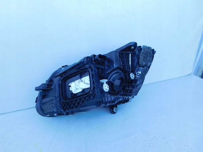 MERCEDES W205 C-KLASA FULL LED 18- reflektor right