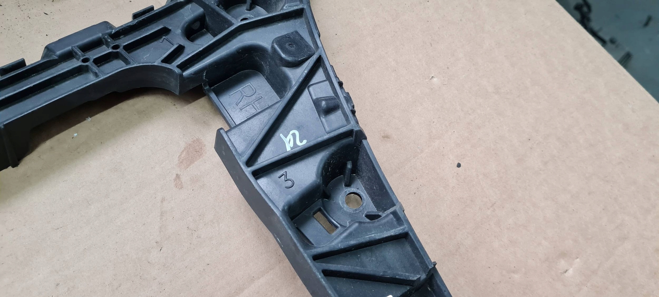 A4 B9 8W bumper bracket right rear part 8W5807454 sedan