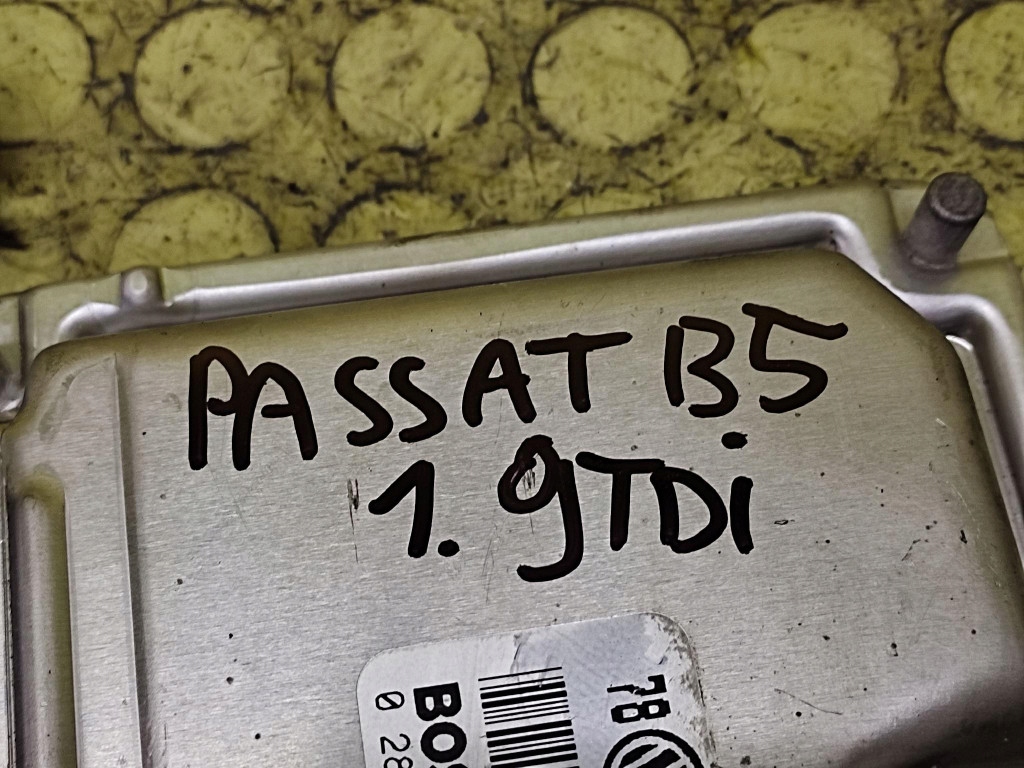 VW PASSAT B5 1.9 TDI control unit of the engine 0281011203