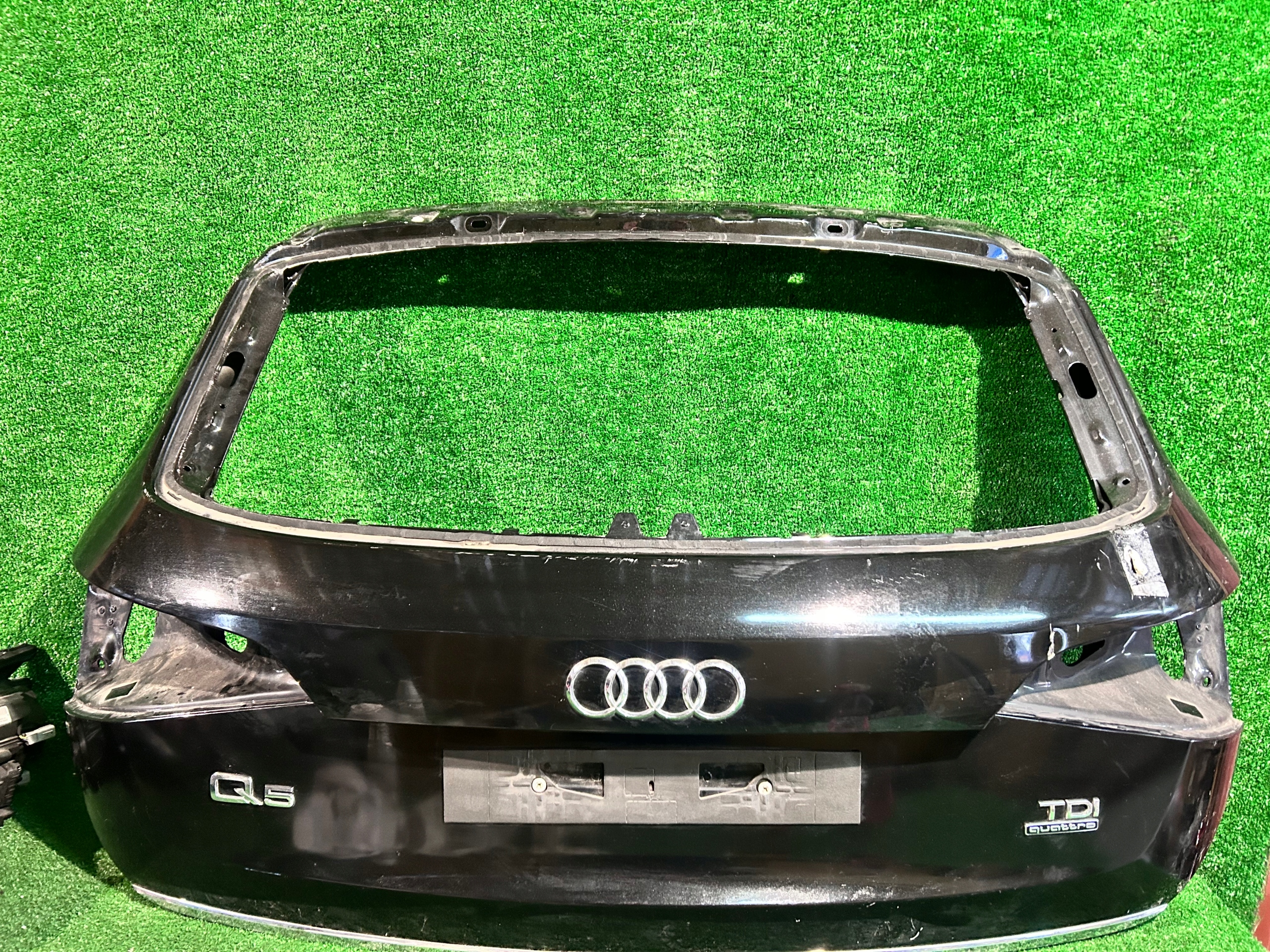 boot doors rear part AUDI Q5 8R0 NR.0