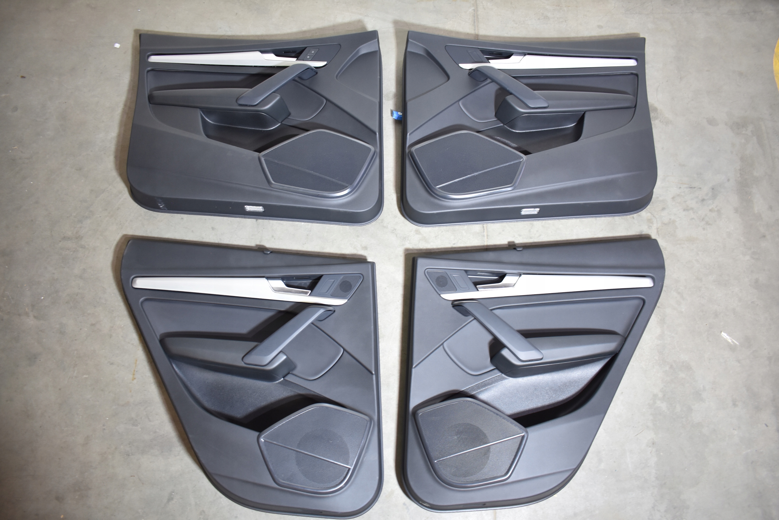 IDEALNE KPL. Seiten Sitz Sitze S-LINE GRZANE AUDI Q5 80A 24R. 1
