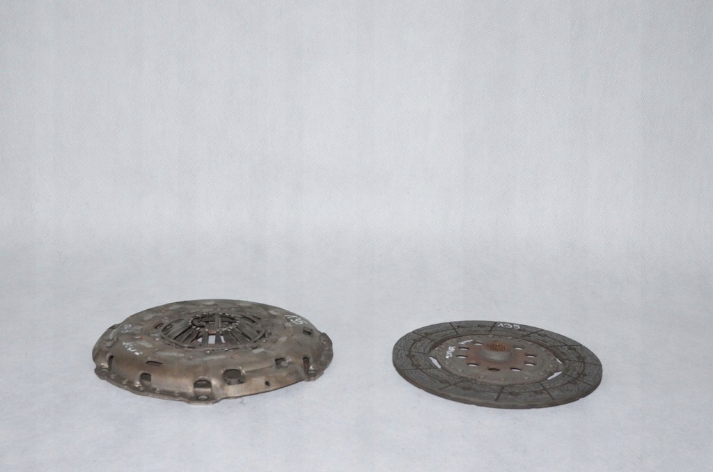 Docisk + tarcza Opel Vectra C LIFT Signum 1.9 CDTI Typ silnika Diesel