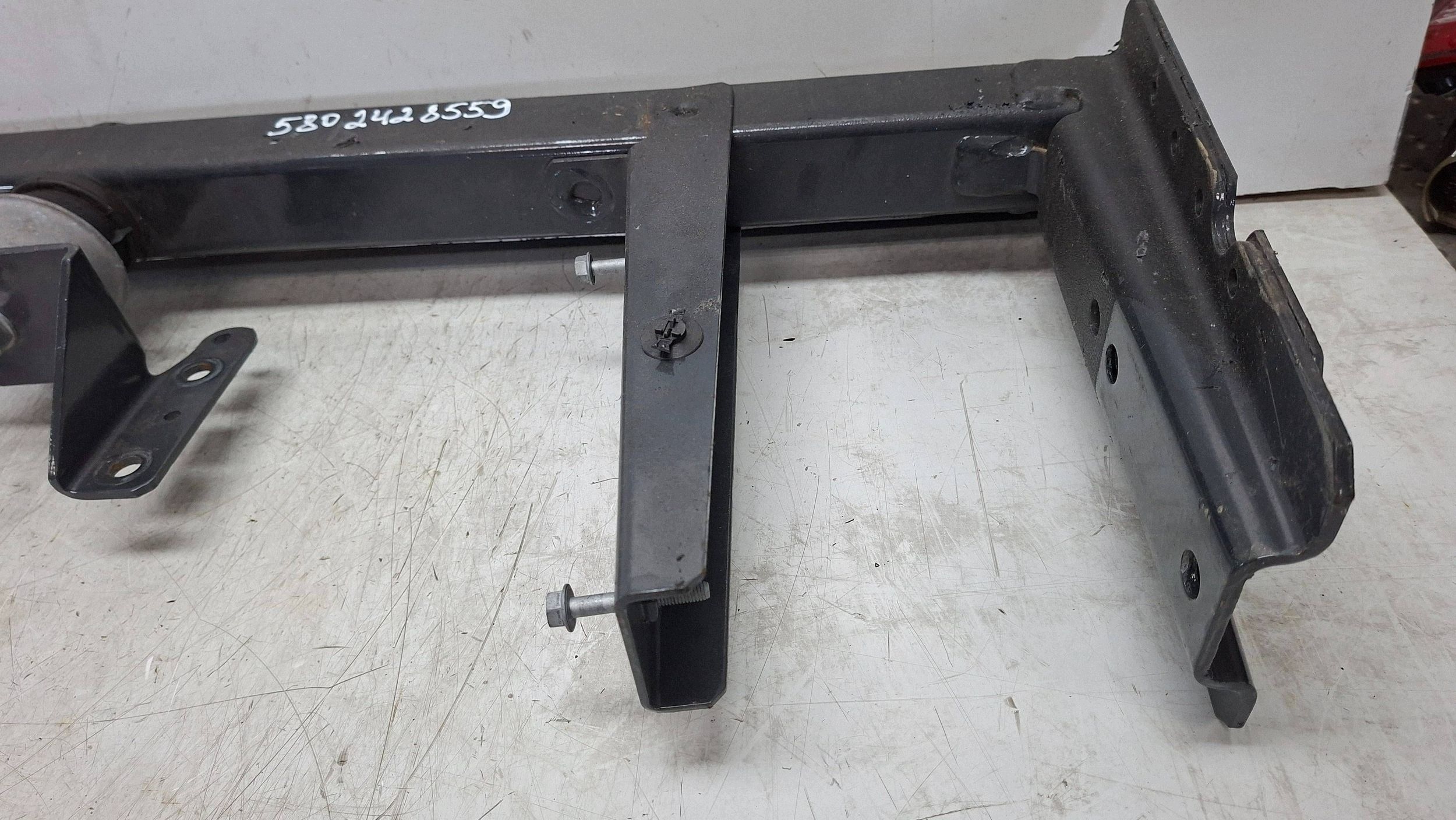 Supporto cambio ingranaggi 5802428559 IVECO DAILY IV 2014