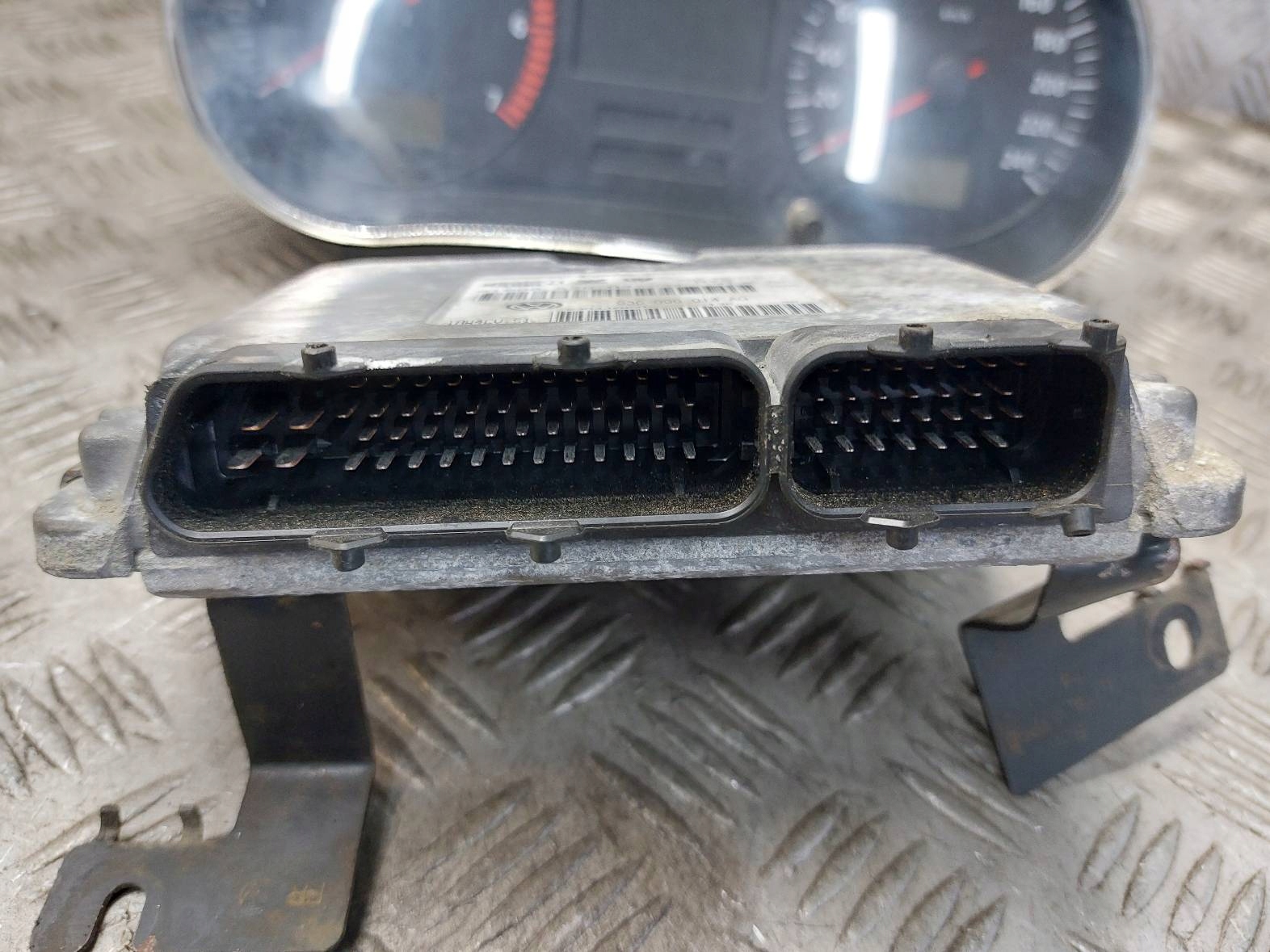 running board STARTOWY TOLEDO II 1.4 16v 036906014AQ