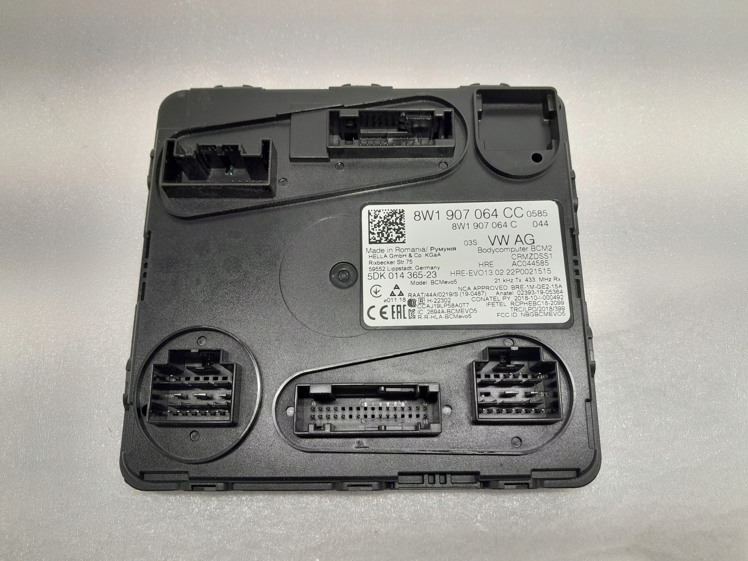 AUDI A4 B9 LIFT module control unit KOMFORTU BCM 8W1907064CC
