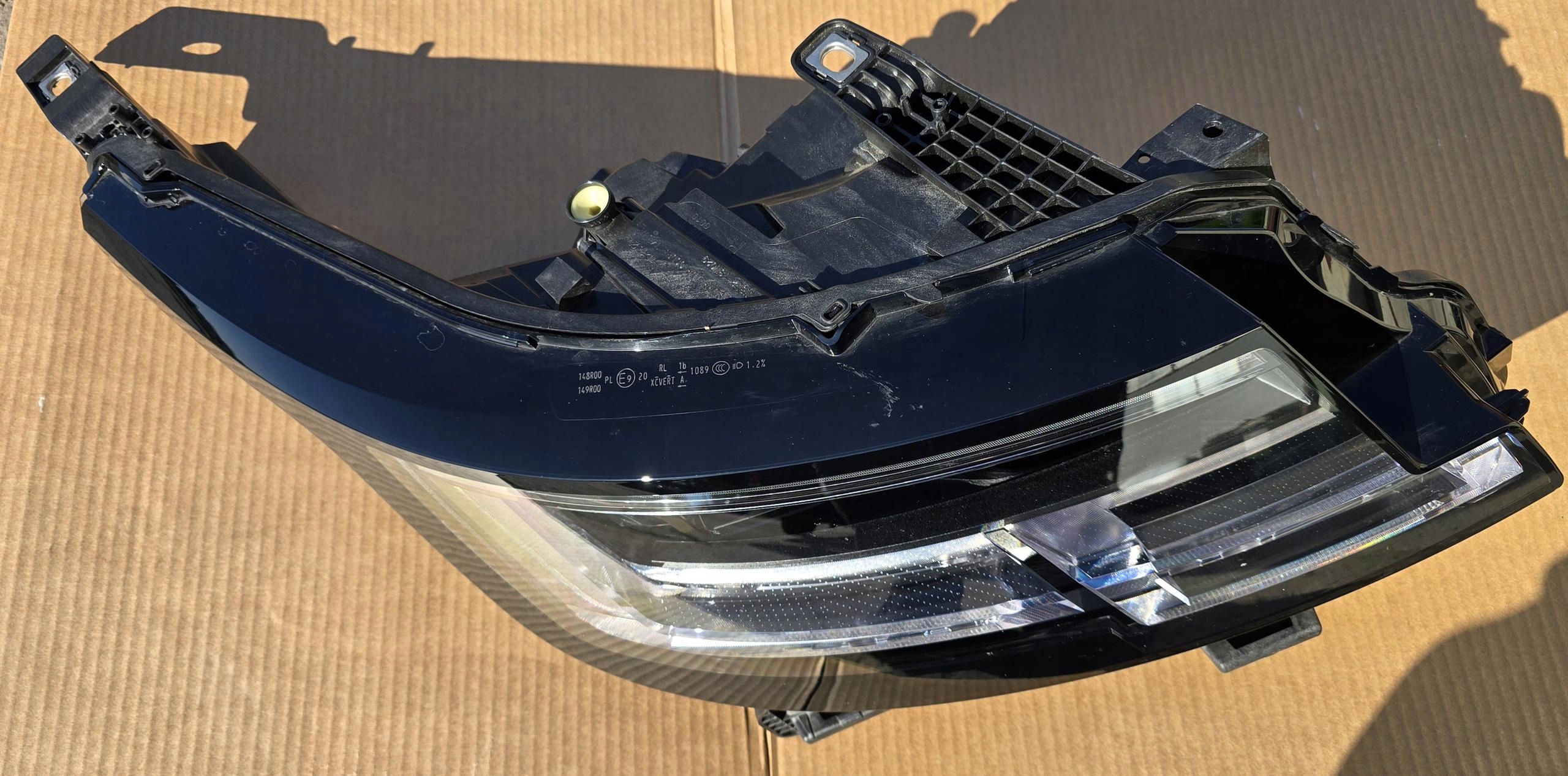 light right front front FULL LED RANGE ROVER VOGUE L460 M8E2-13W029-HN