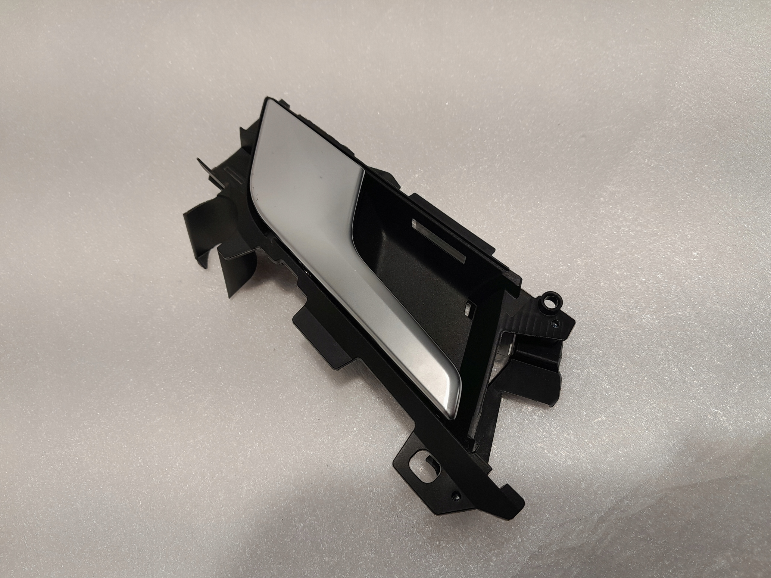 AUDI A4 B9 LIFT handle inner left rear part 8W0839019A