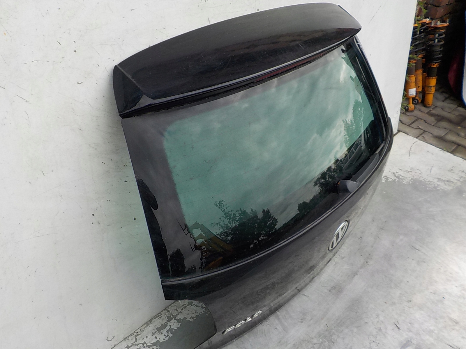 906 VOLKSWAGEN POLO V 6R 3D boot door rear