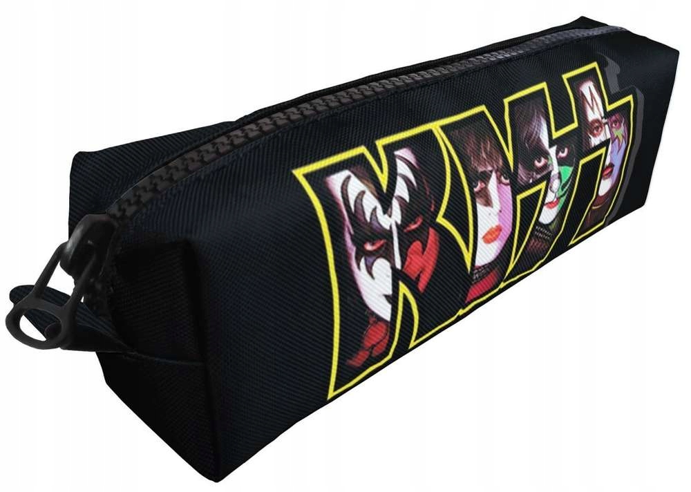 

Piórnik Kiss Full Print z Polski