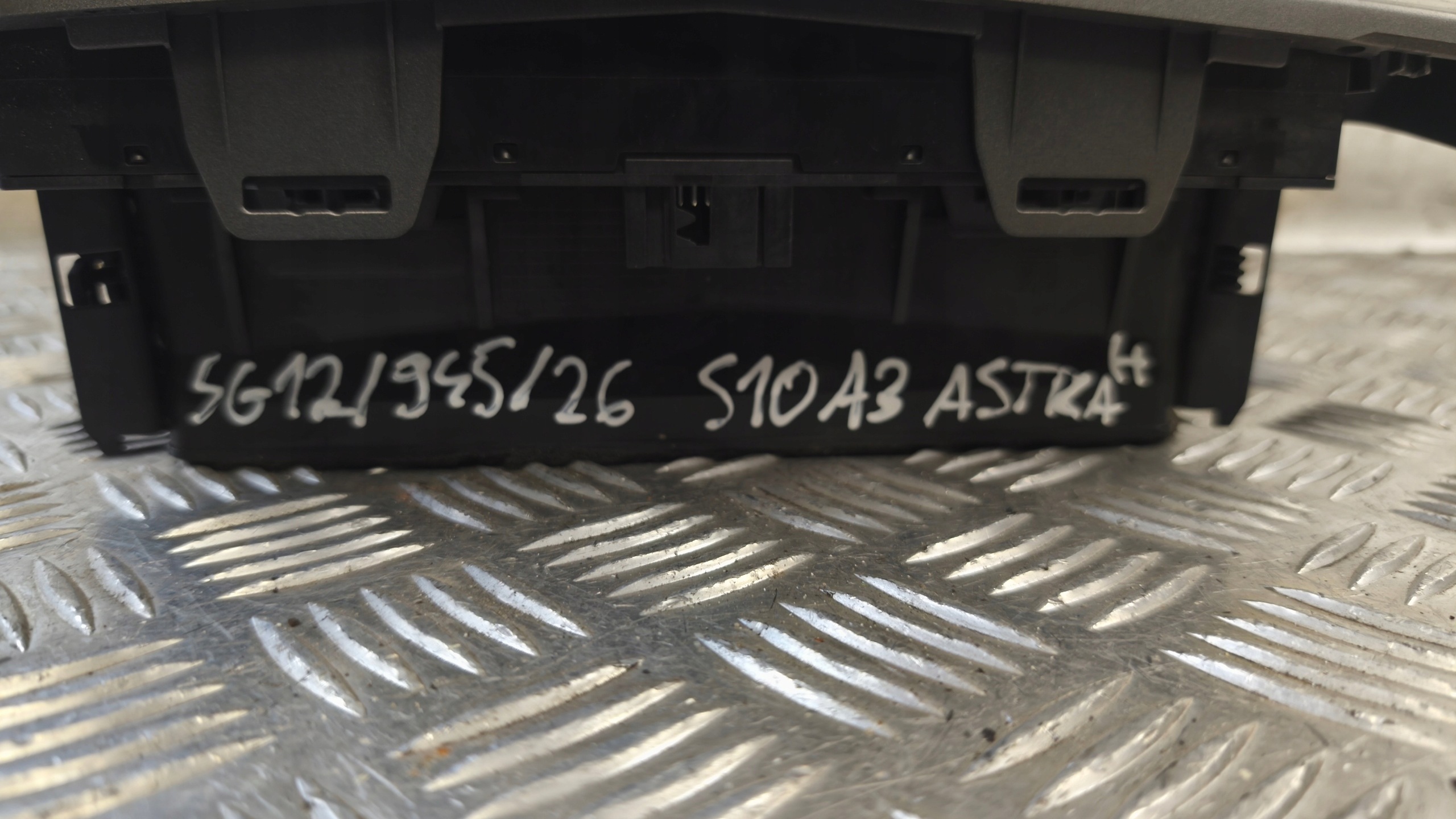 telaio PANEL consolle OPEL ASTRA H 2005r 13141091