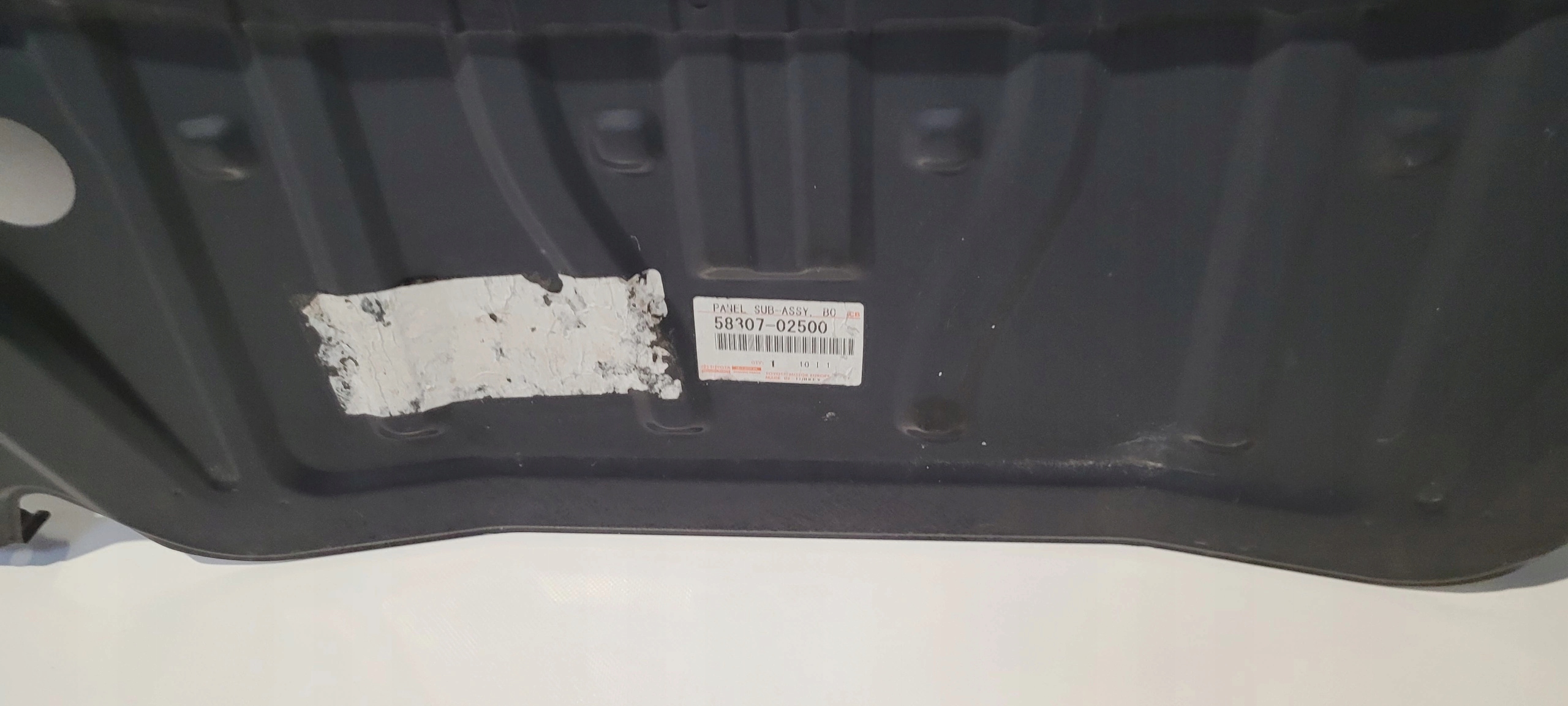 PAS TYLNY TOYOTA COROLLA E21 SEDAN 18- 58307-02500 Numer katalogowy części 58307-02500 KAMAX