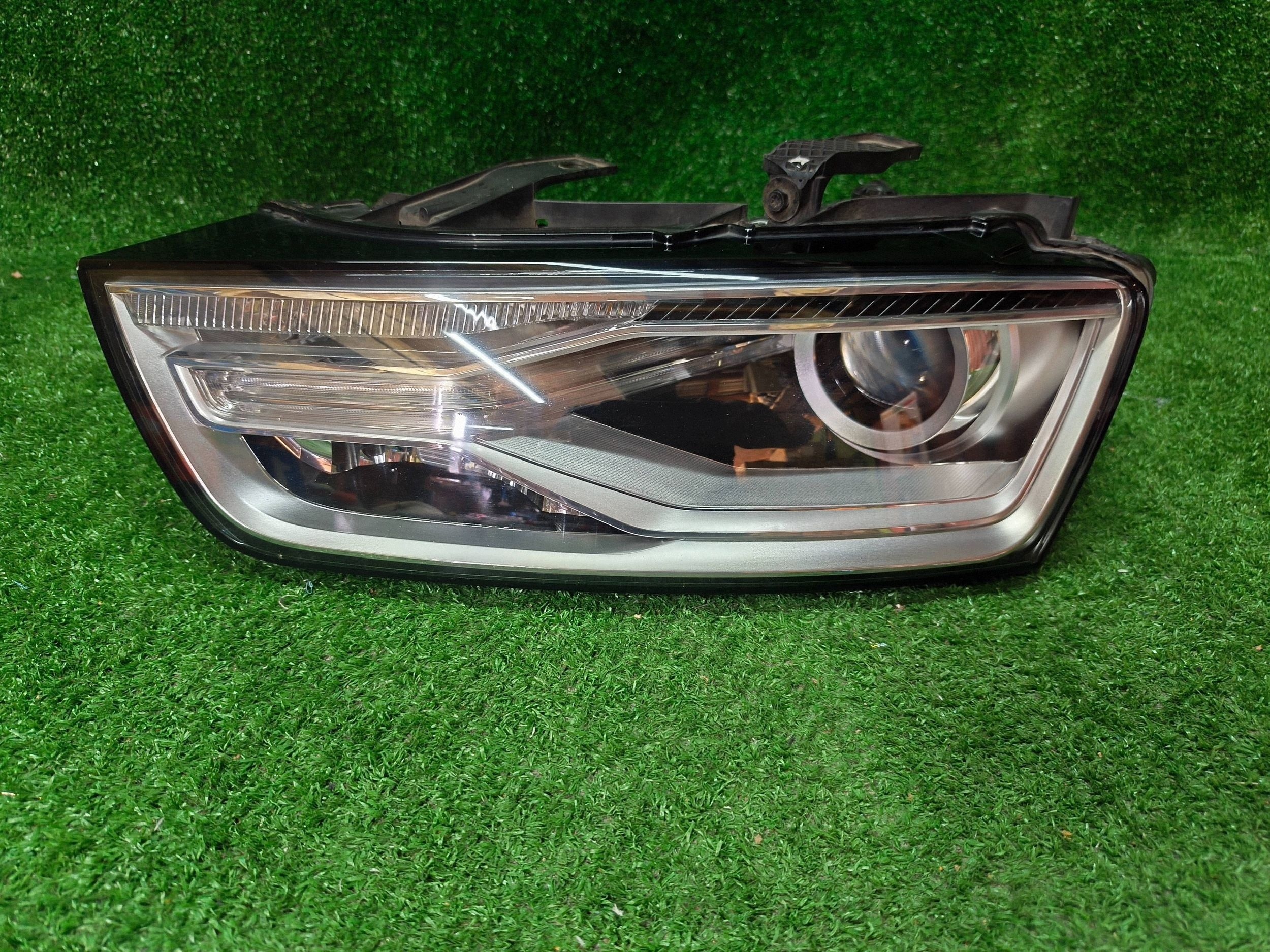 REFLEKTOR left front AUDI Q3 14- LIFT BI-XENON LED 8U NR.R1577