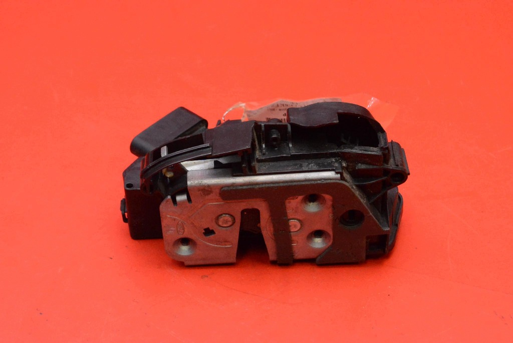 lock door left front front 8A6A-A21813-AE FORD FIESTA MK7 5D HB 08-17
