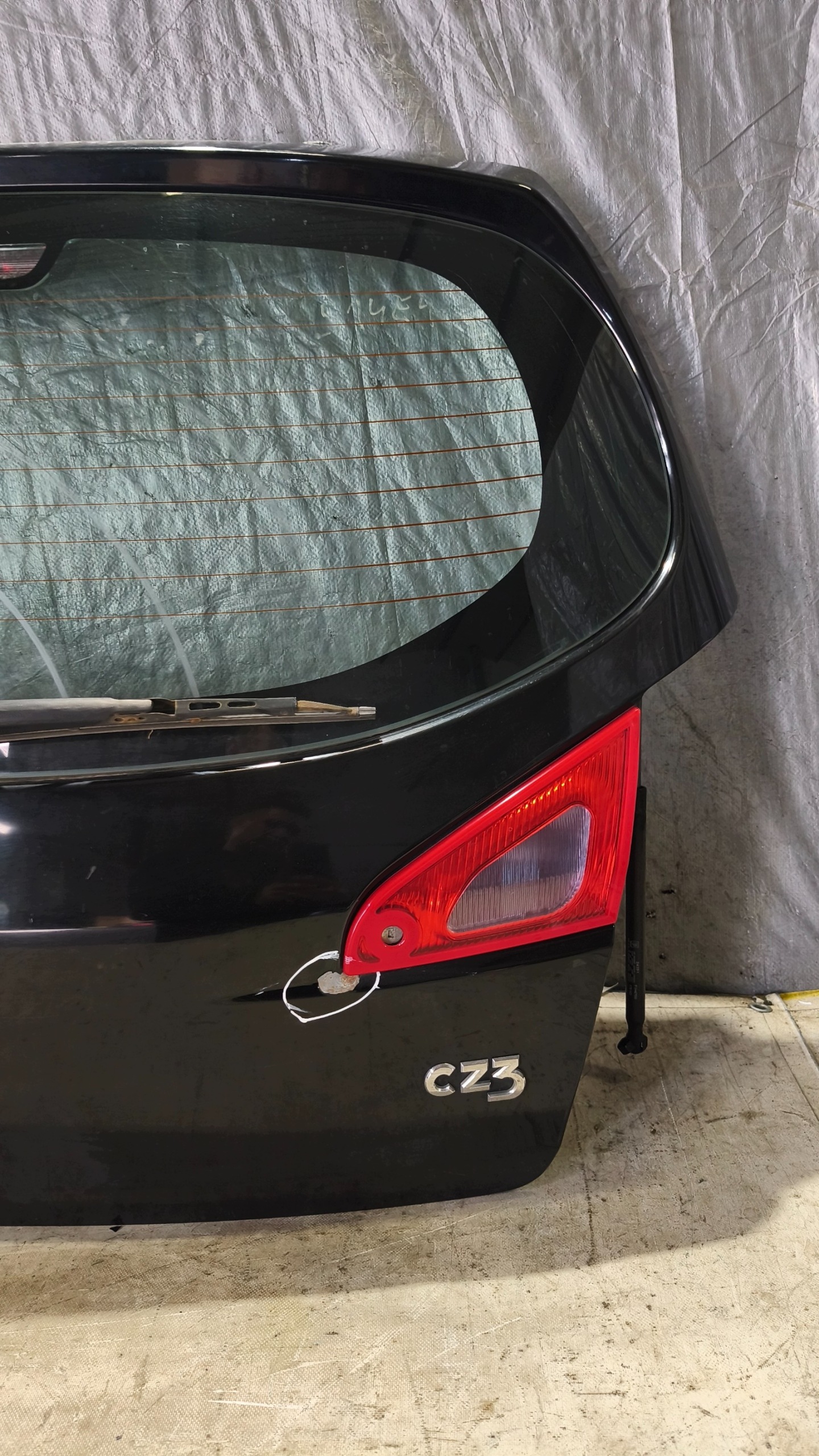 trunk door boot MITSUBISHI COLT CZ3 2005r K: 34D