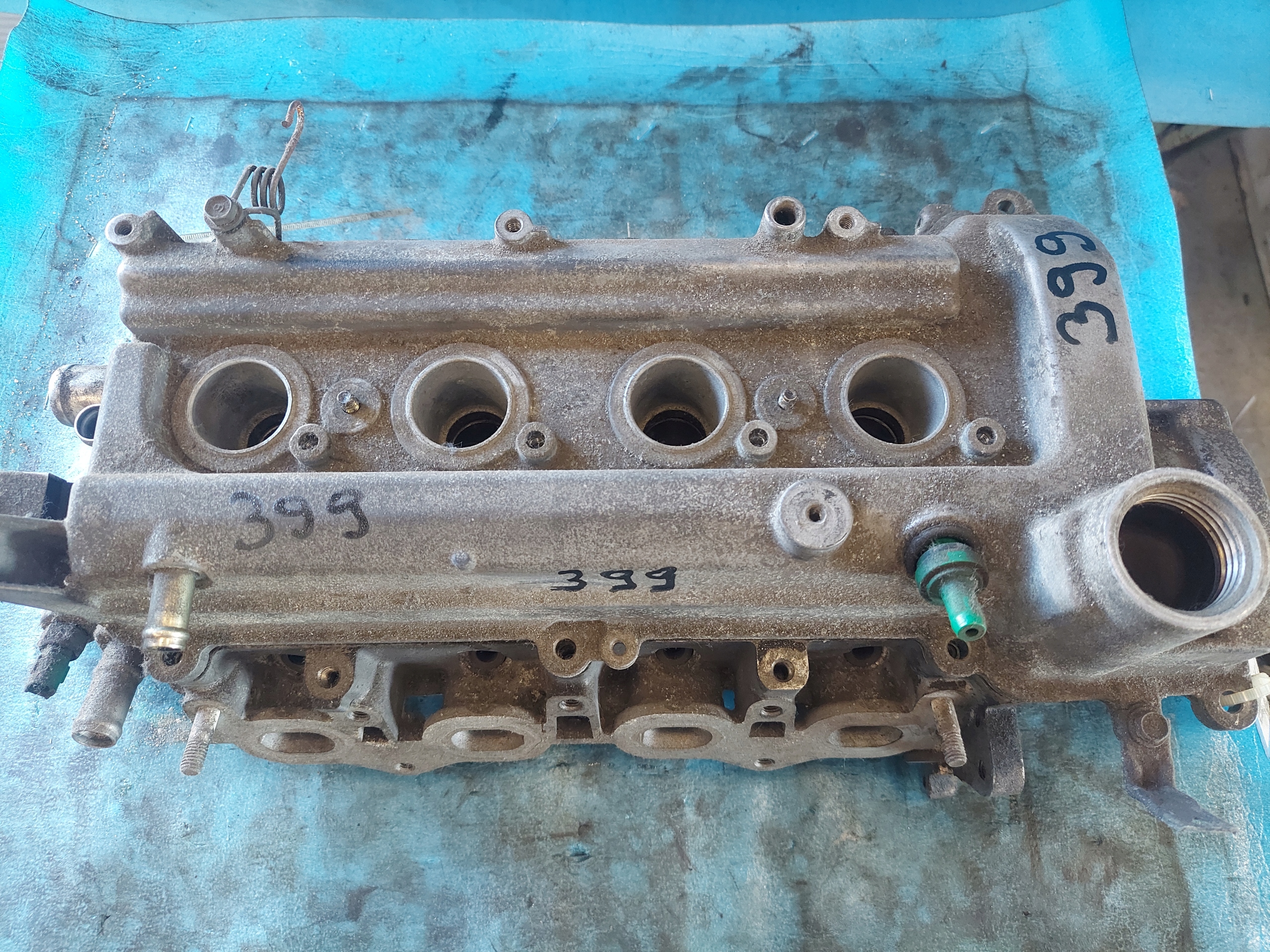 glava YARIS i 1.0 16V 1SZFE