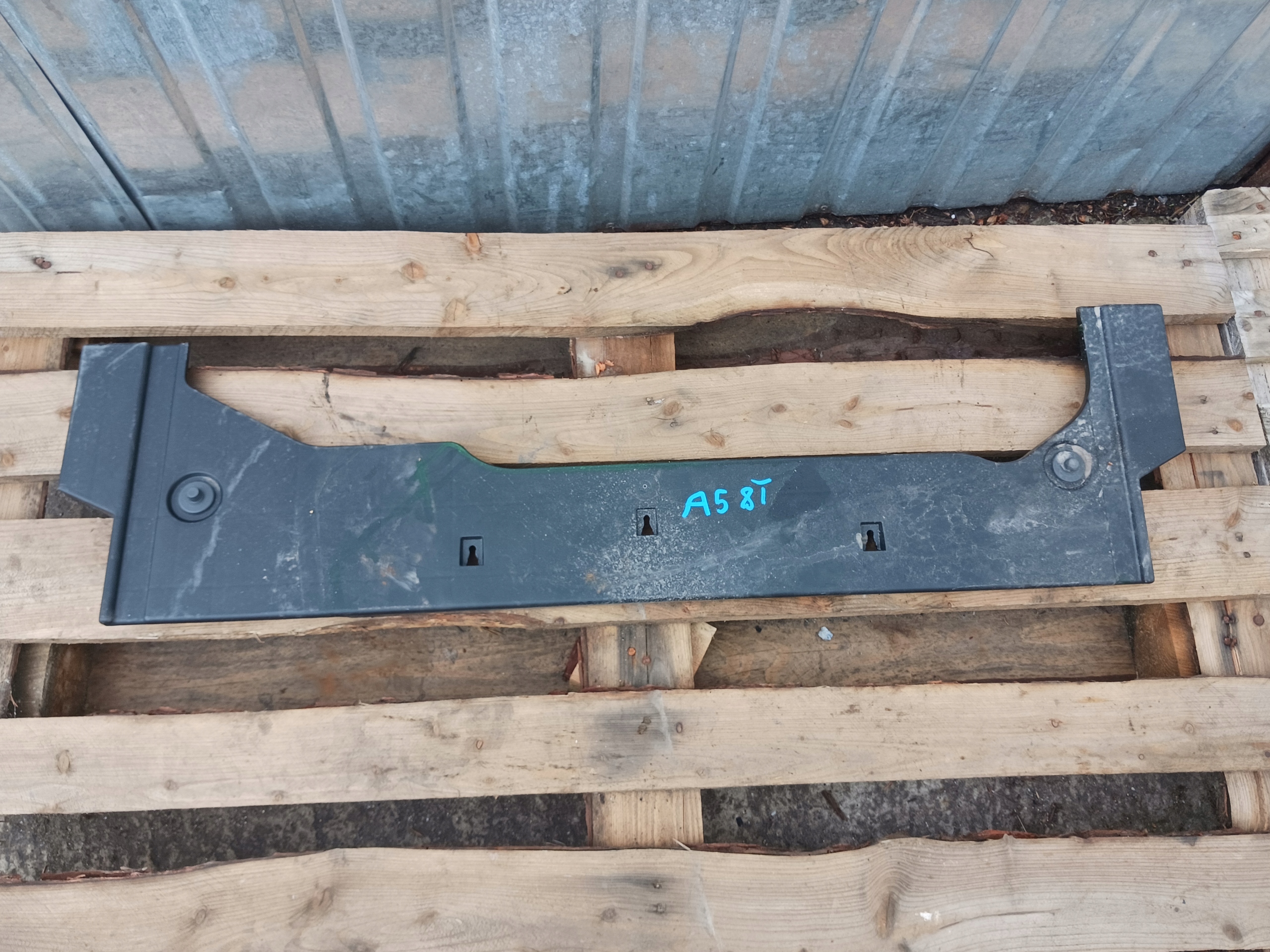 obal kola rezervního AUDI A5 8T 8T0863373