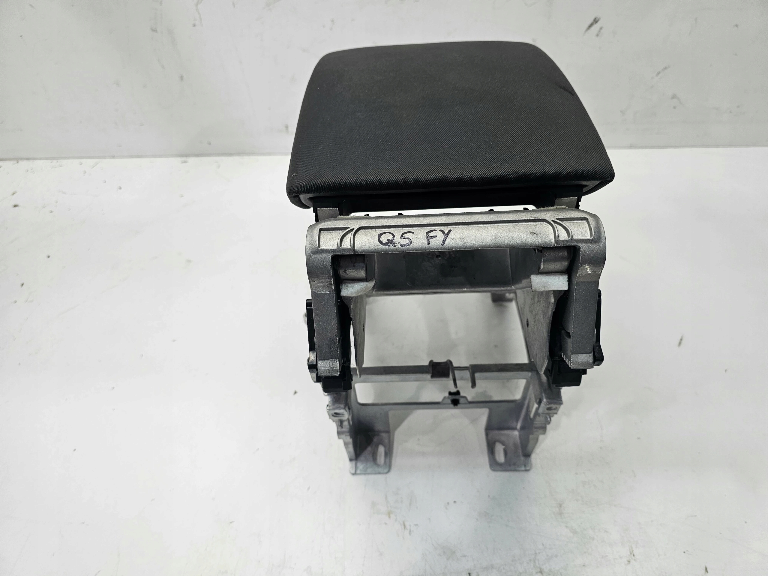 armrest WELUR adjustable front AUDI Q5 FY 80A864283A original