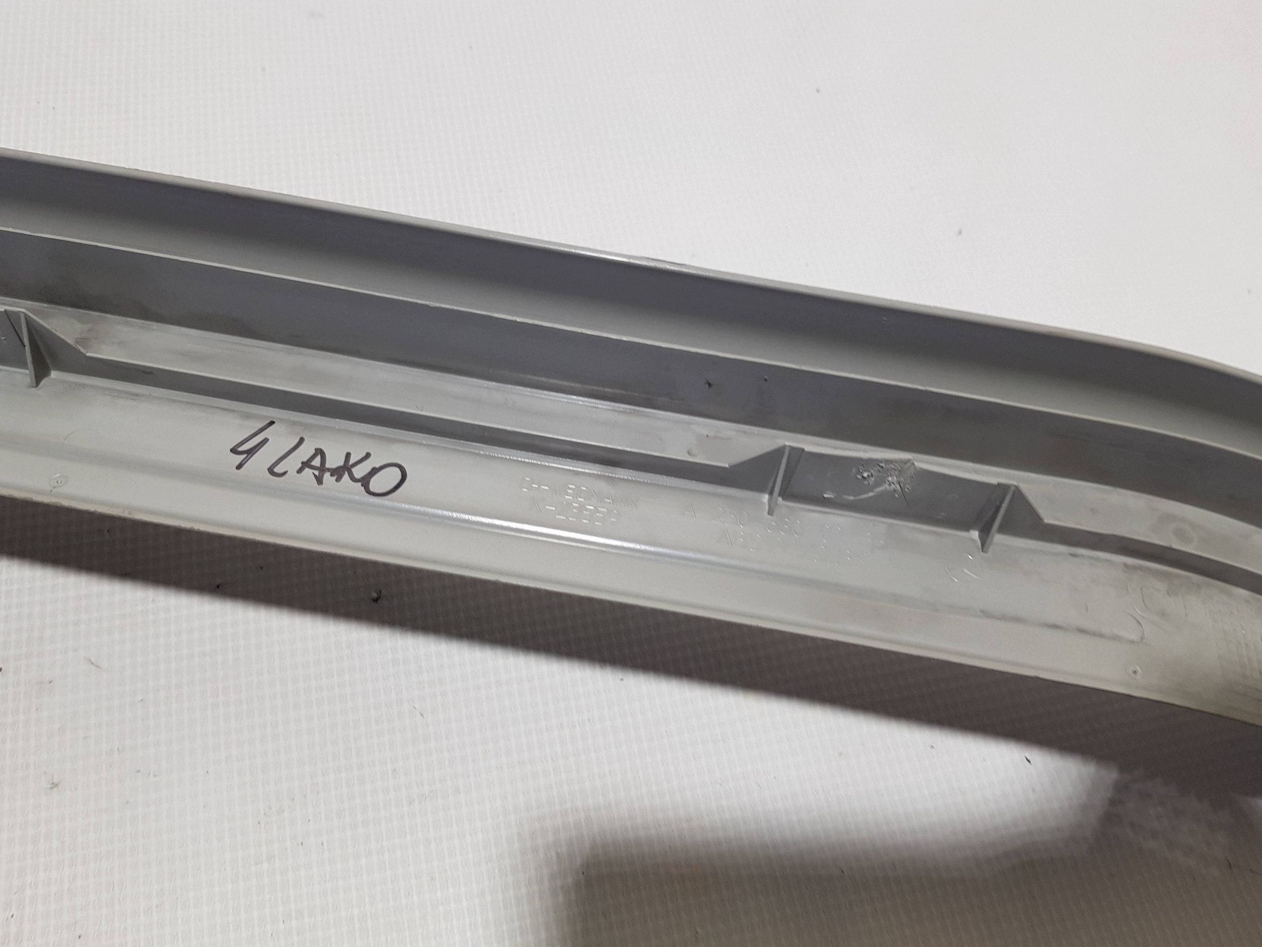 threshold front front cap moulding right Mercedes SL R230 W230