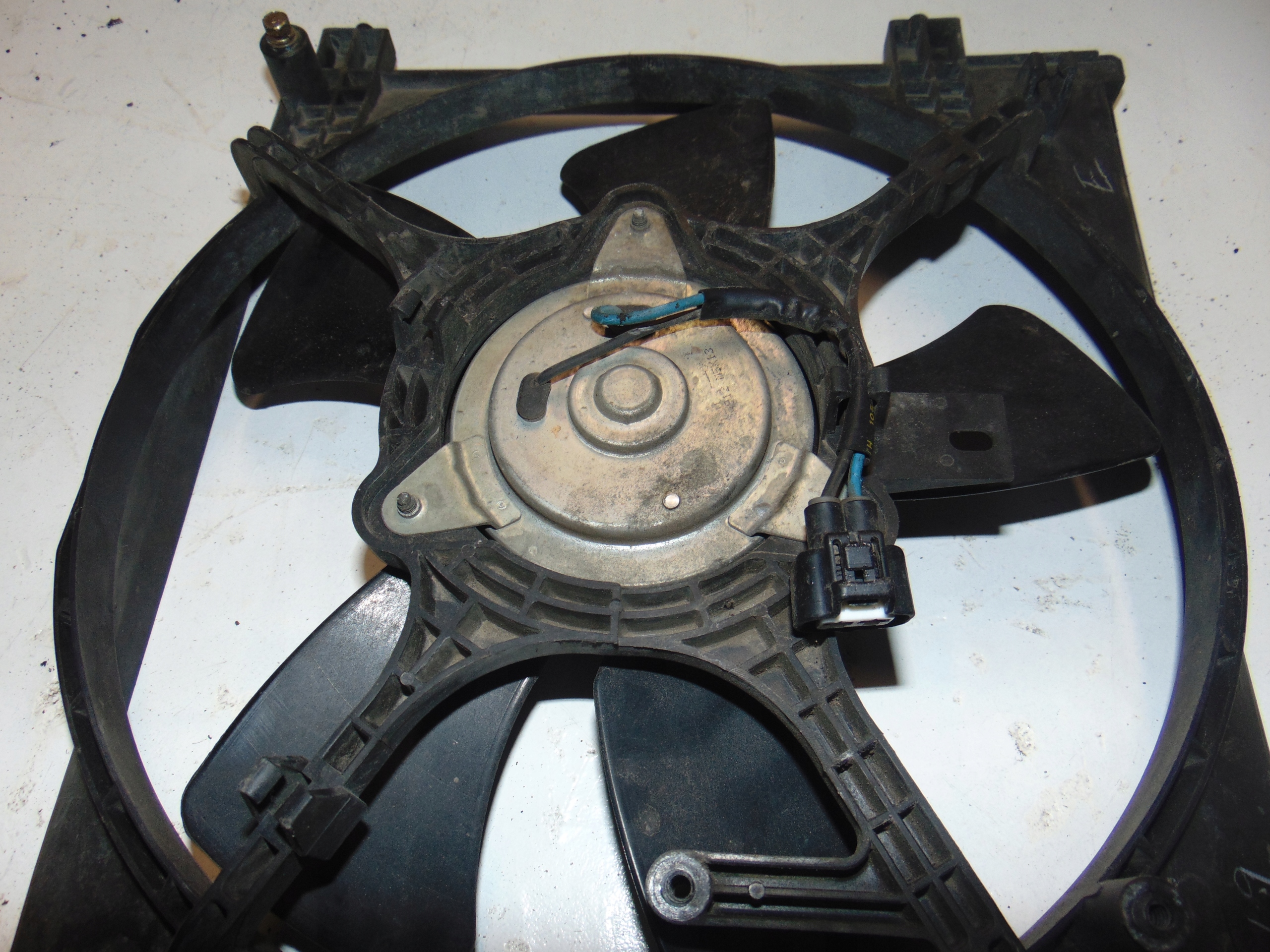 WENTYLATOR CHŁODNICY MITSUBISHI LANCER VII Typ samochodu Samochody osobowe