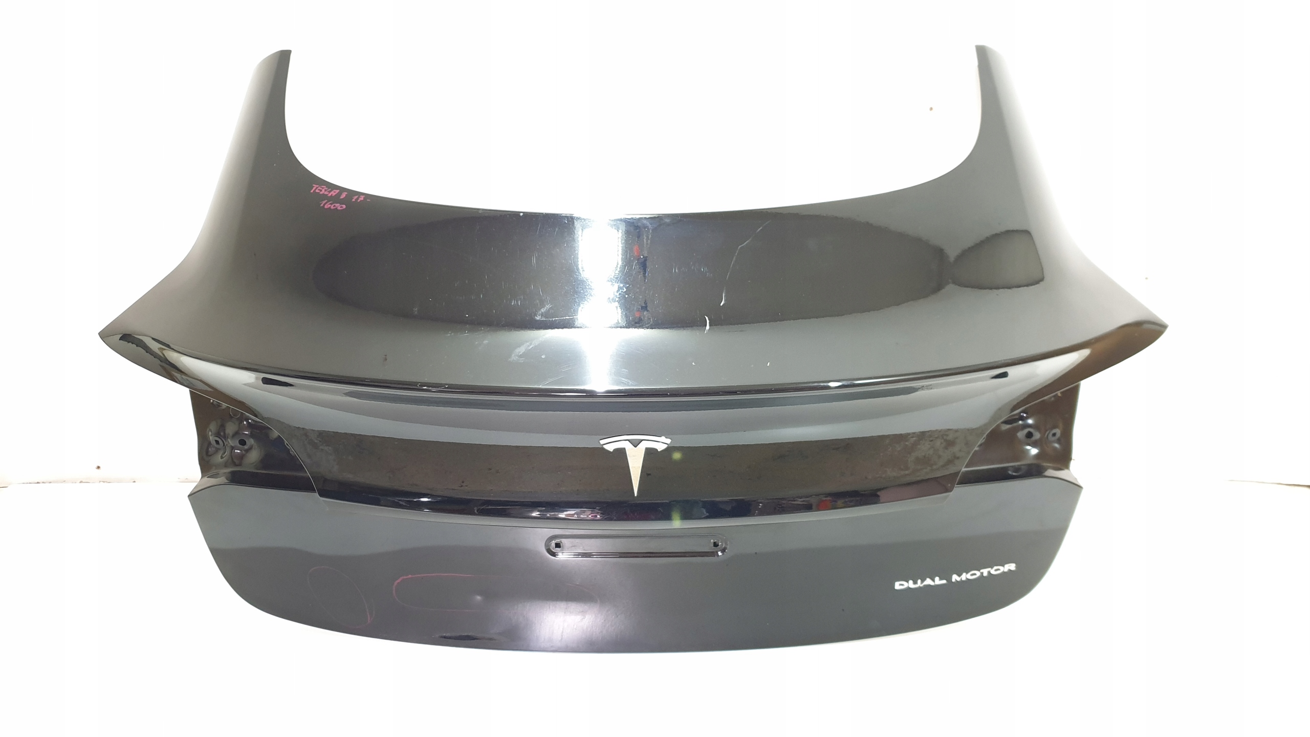 KLAPA BAGAŻNIKA TESLA 3 17-