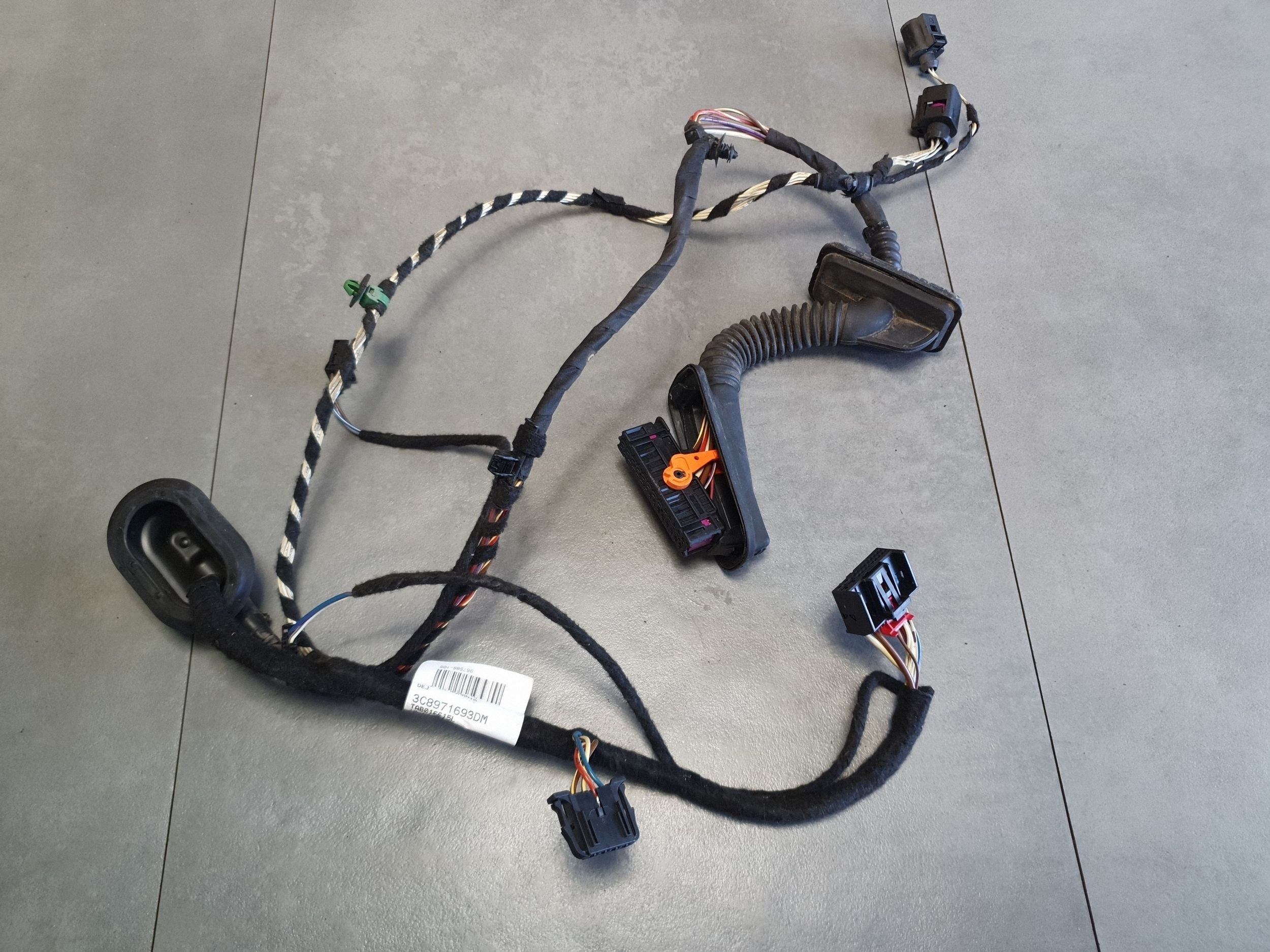 Volkswagen PASSAT CC bundle door left rear part 3C8971693DM