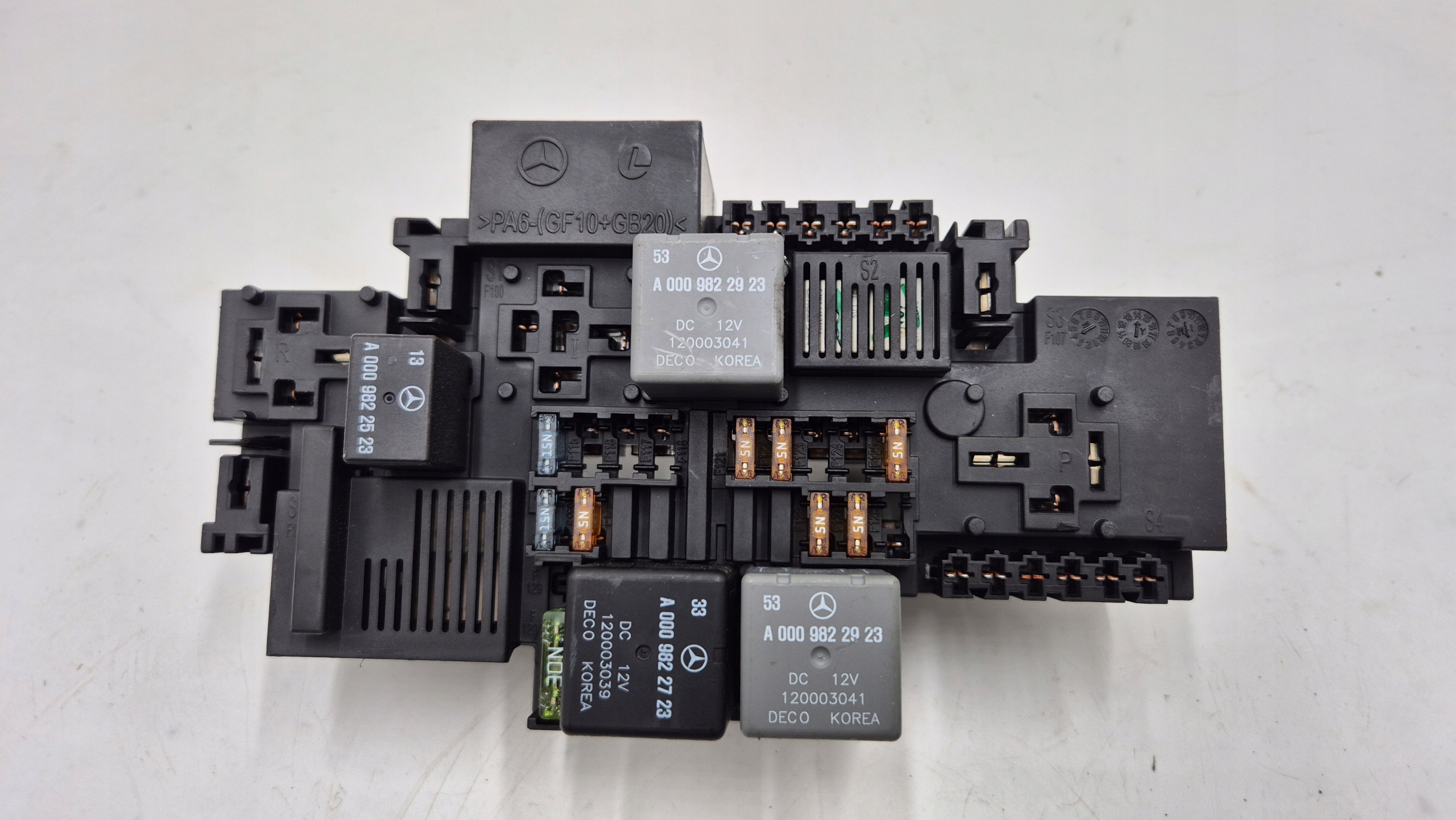 Module Module fusibles 2229063701 MERCEDES W205