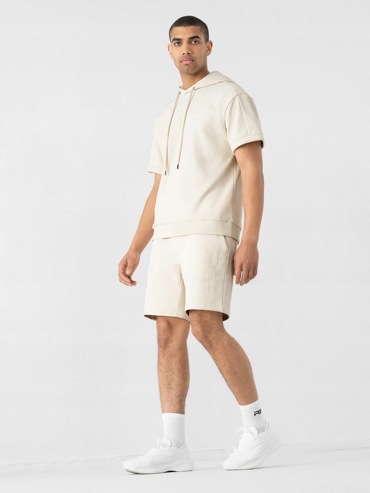 BLUZA DRESOWA MĘSKA TRENINGOWA 4F RL9 LEWANDOWSKI Właściwości brak