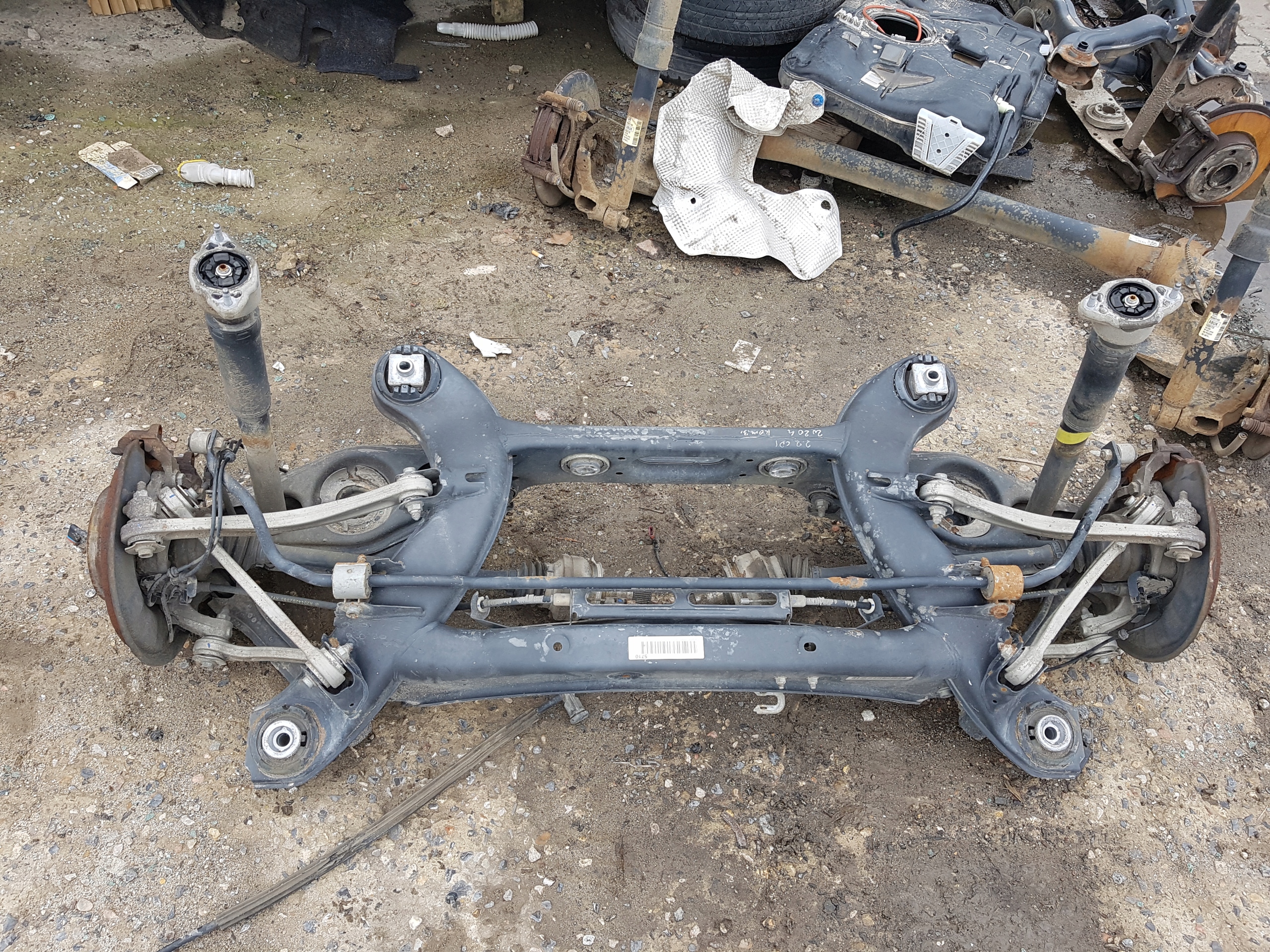 MERCEDES C W204 LIFT 11-14r BELKA ZAWIESZENIA TYŁ TYLNA