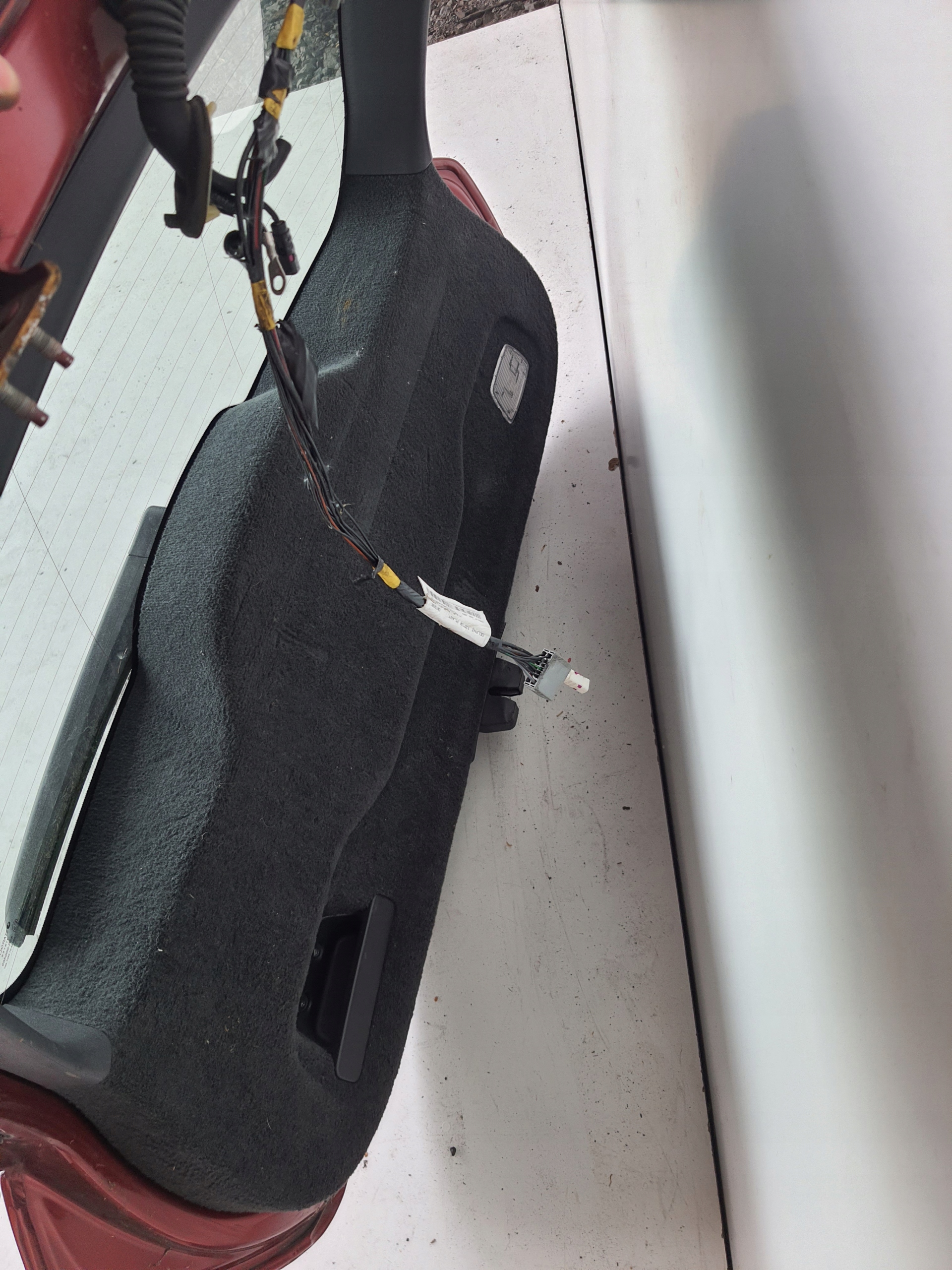 VOLVO V60 II 10-13 boot door