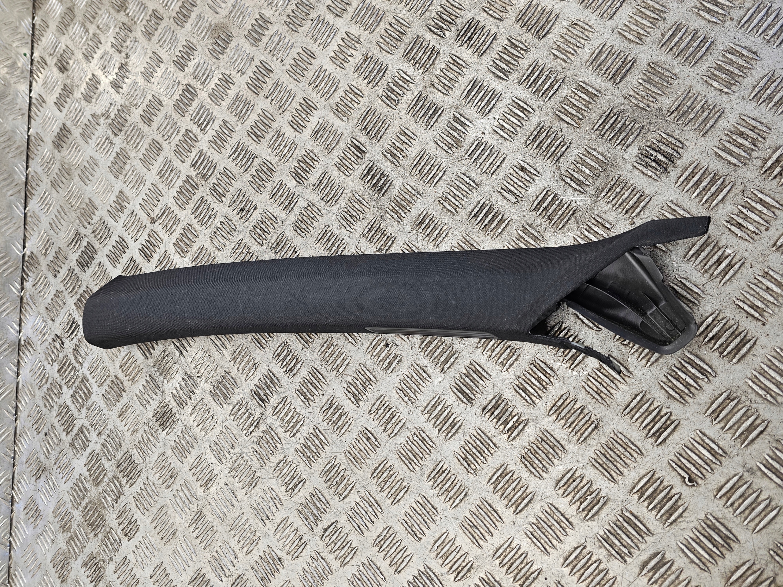 cover SLUPKA left front VW PASSAT B8 3G0867233