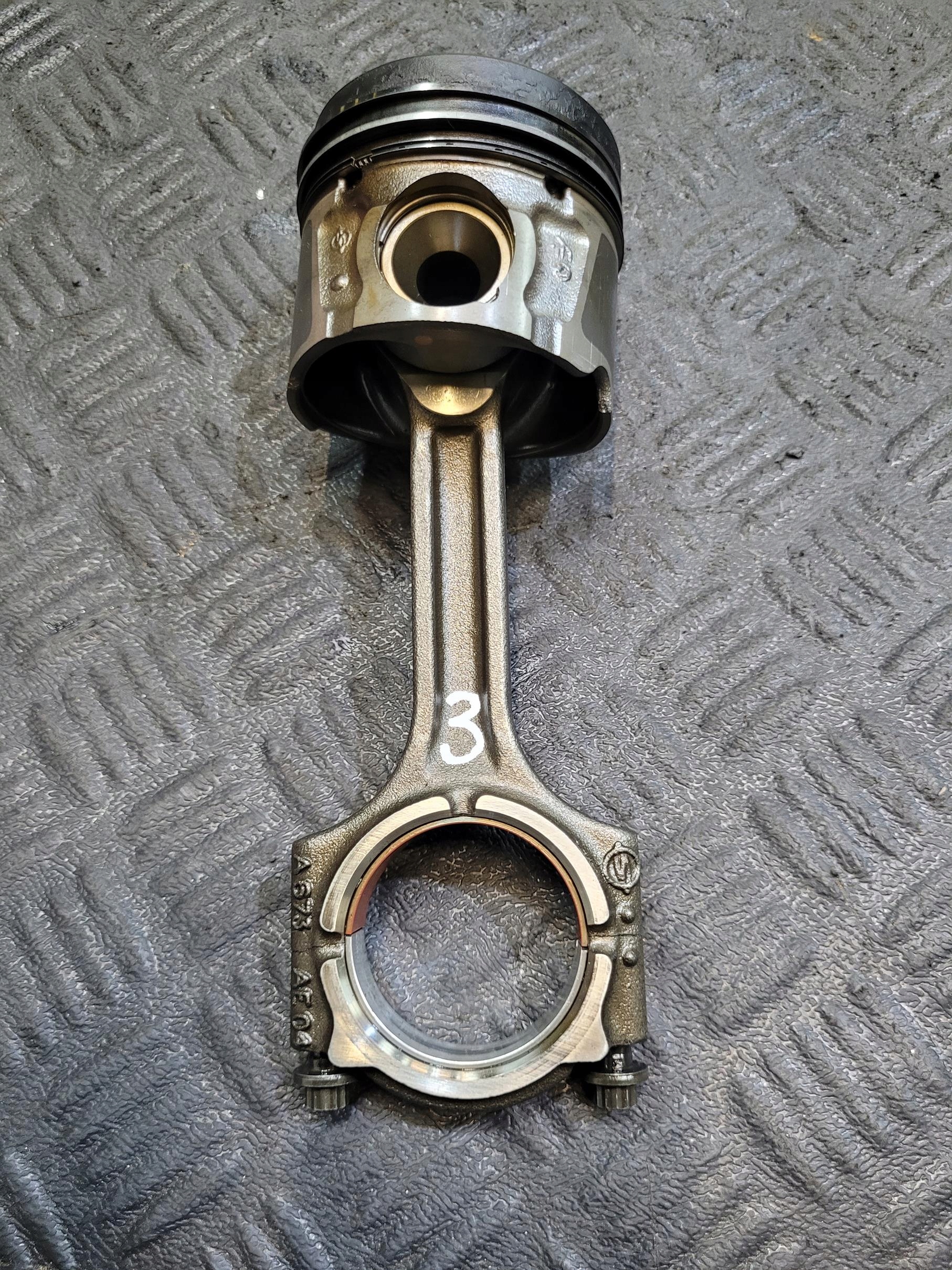 piston + connecting rod 3 SSANGYONG TIVOLI XLV 1.6 D e-XDi