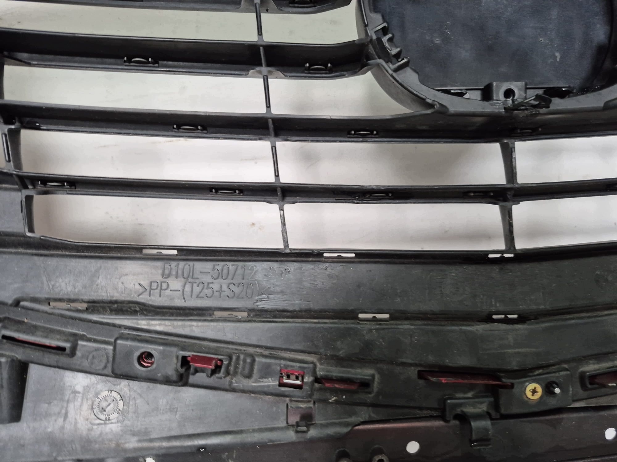 MAZDA CX-3 CX3 14-18 bumper front front grill logo below RADAR