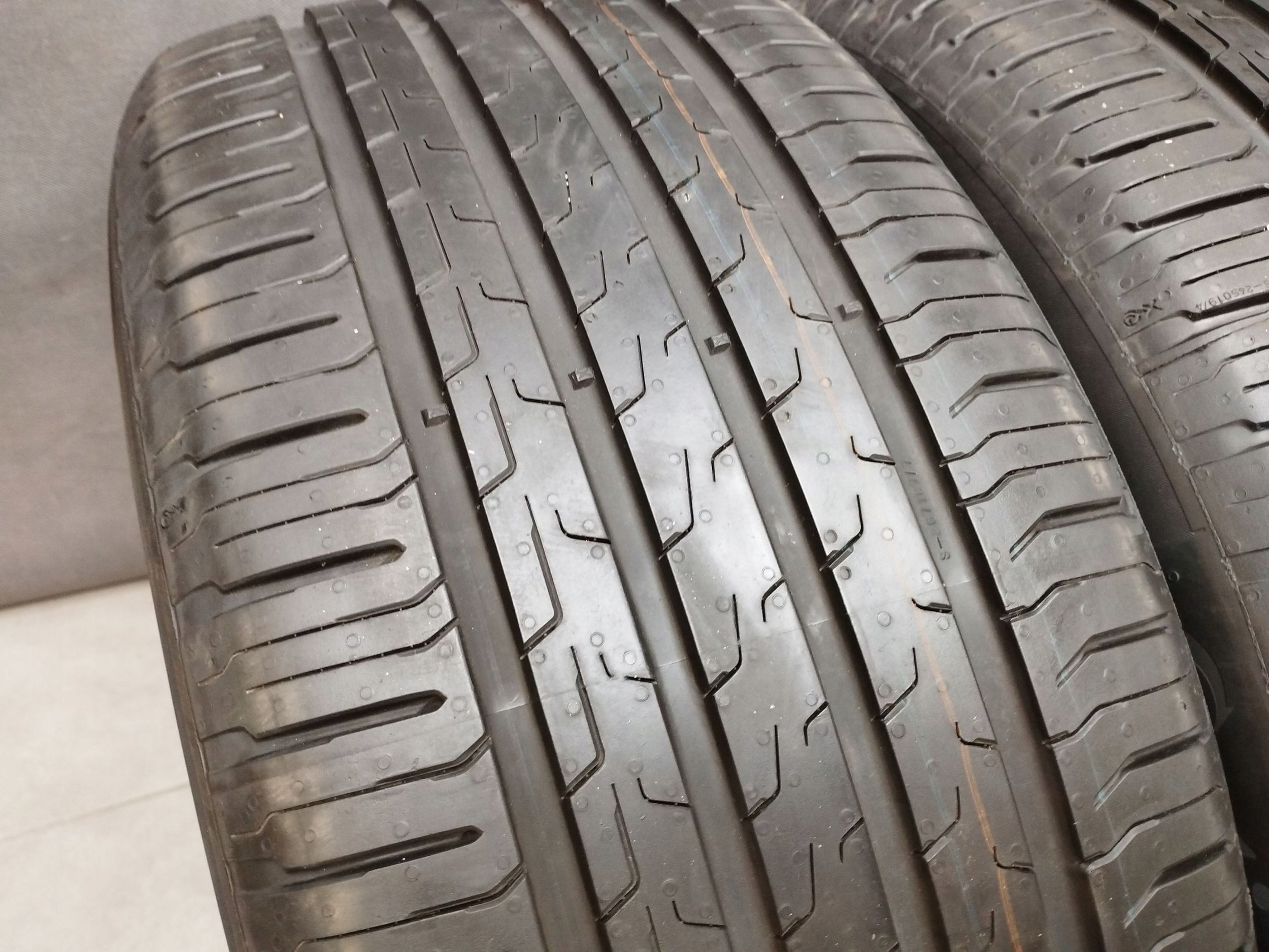 tyres Continental EcoContact 6 245/45r18 96W 2SZT