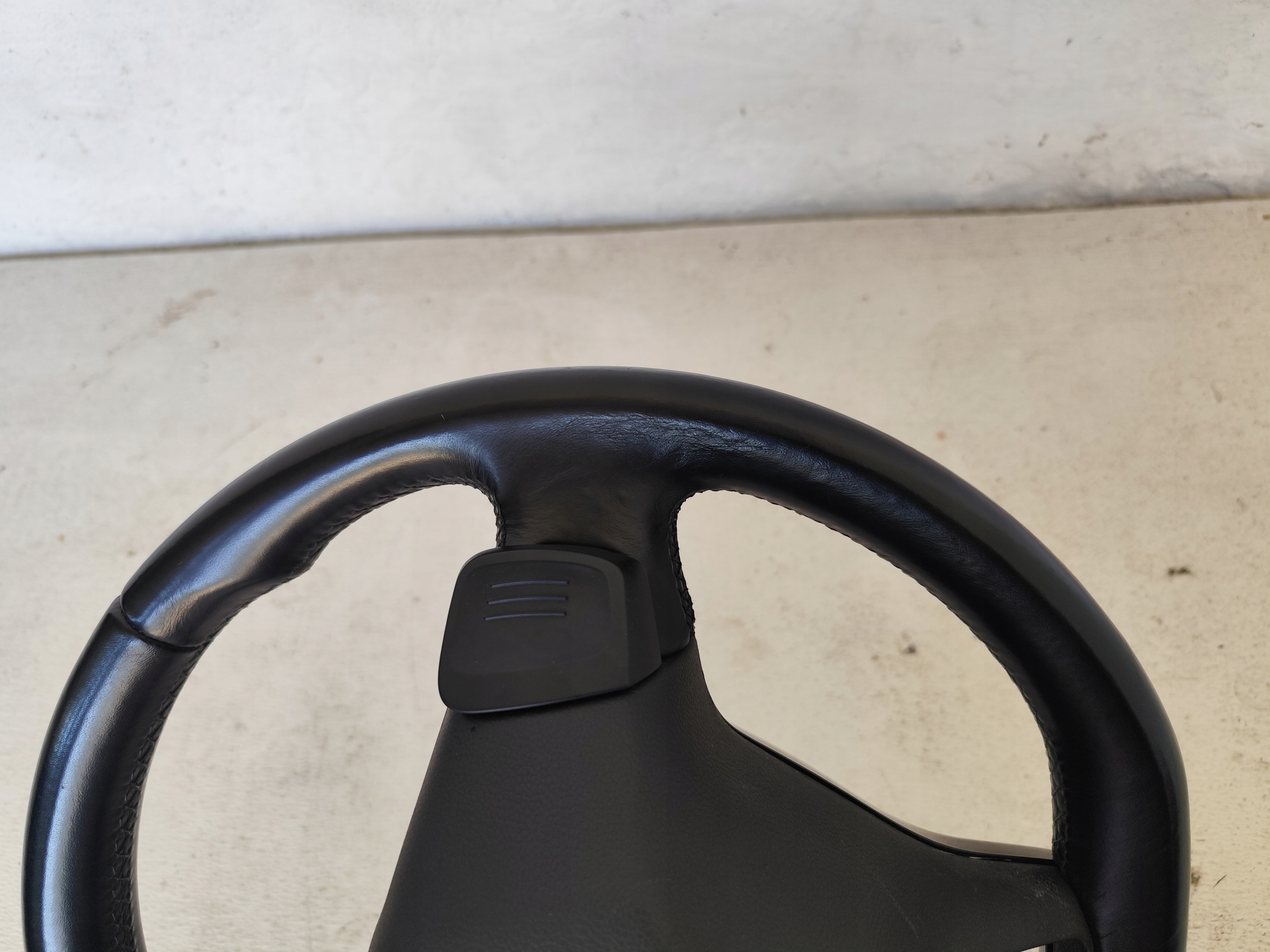 VOLKSWAGEN PASSAT B8 2017 steering wheel, leather MULTIFUNKCJA with shifting