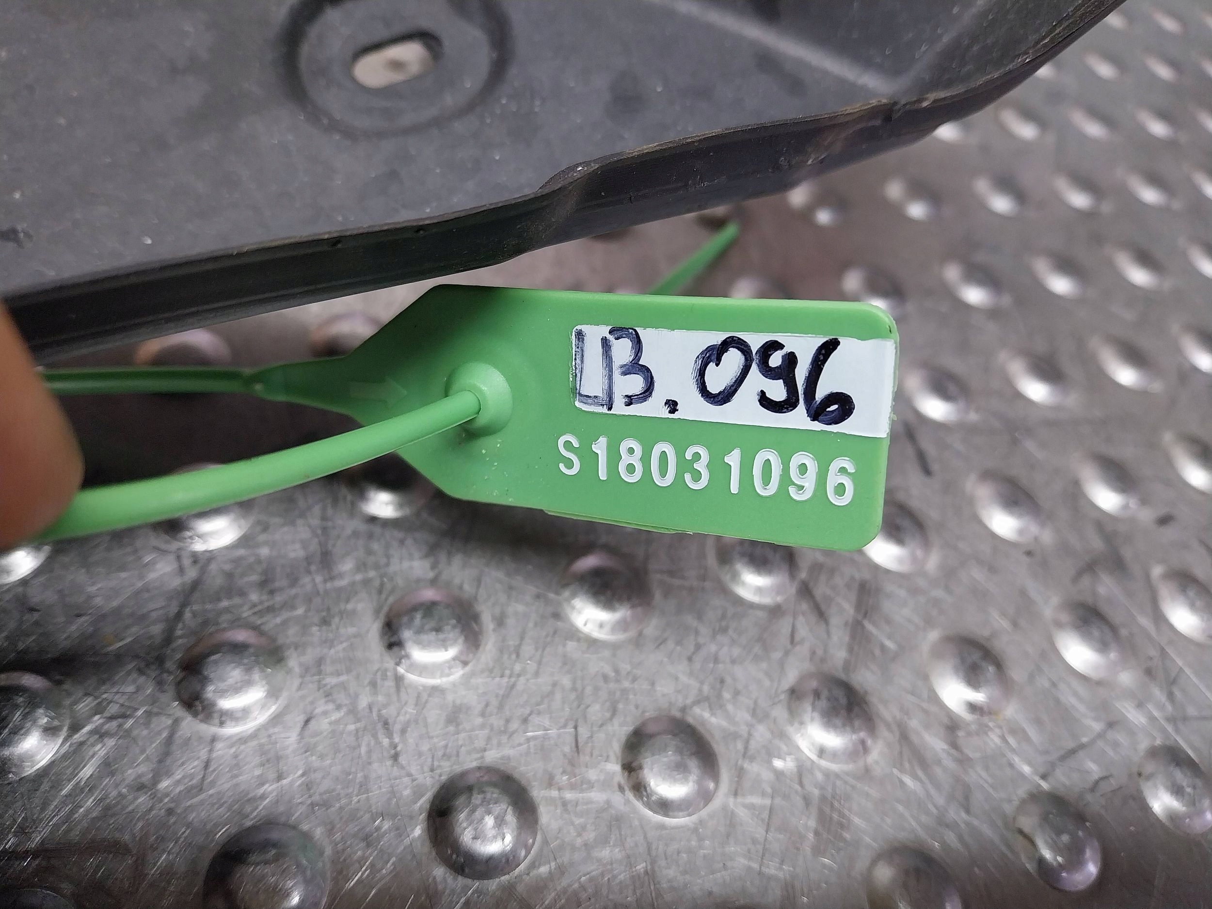 Insonorisation Aile Gauche A2078890125 MERCEDES E C207 W207