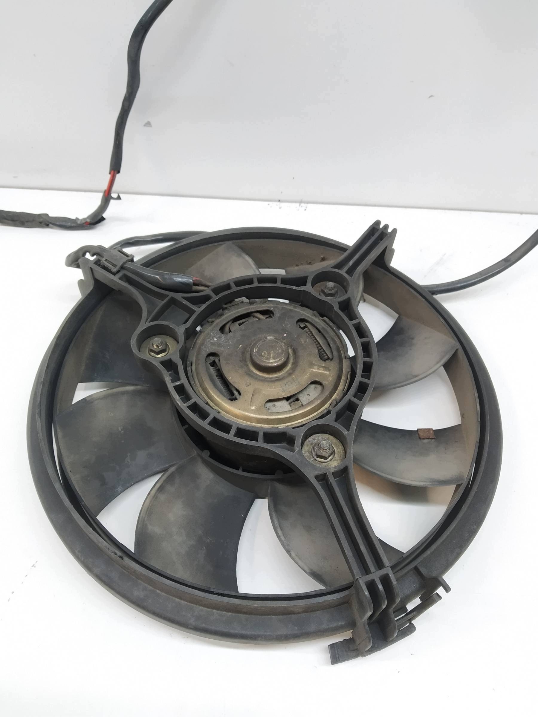 ventilátor chladiča 2.0 TDI Skoda Superb a (2001-2008)