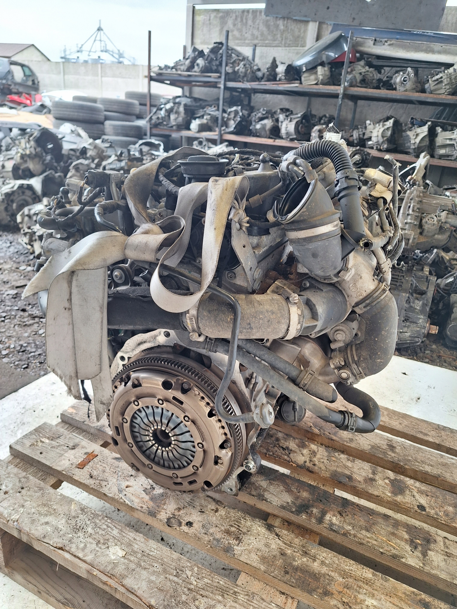 AUDI A3 8V 12-18 engine 1.6 TDI CLH