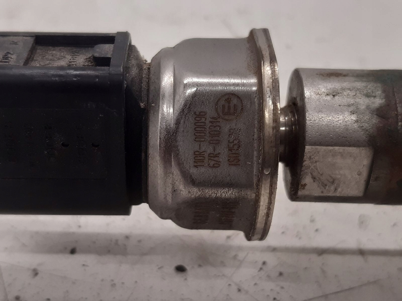 Kraftstoffverteiler Einspritzleiste Sensor VW Caddy IV 2K5 1,2 TSI
