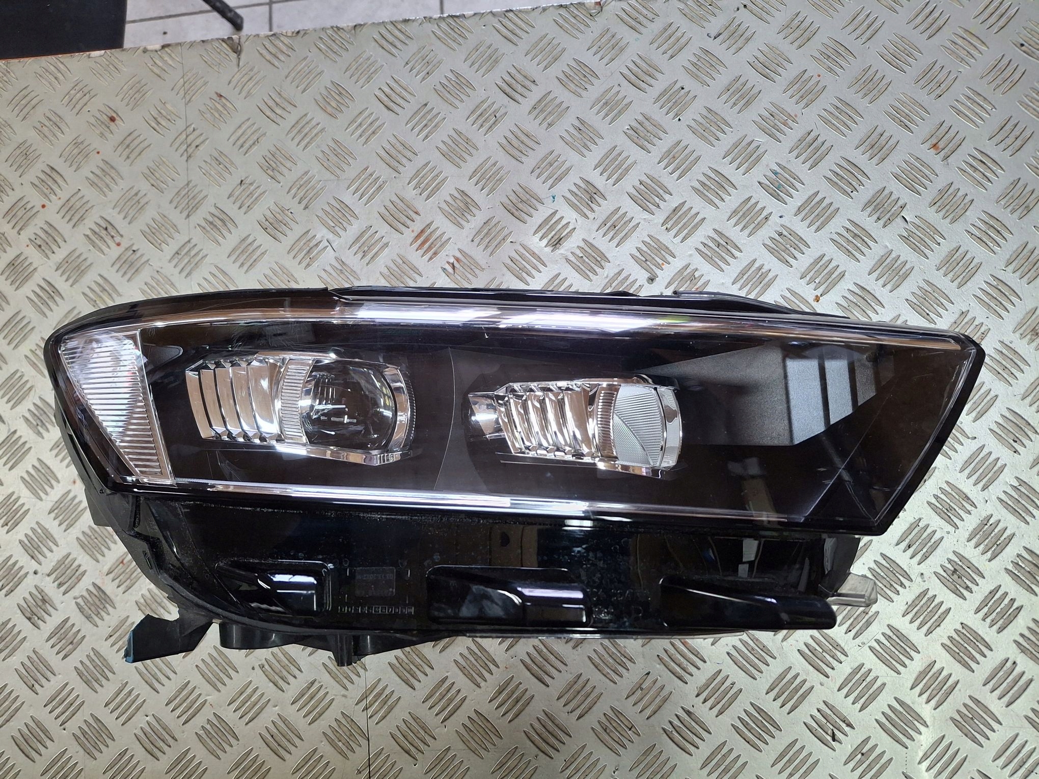light right front FULL LED VW T-ROC 2017R->