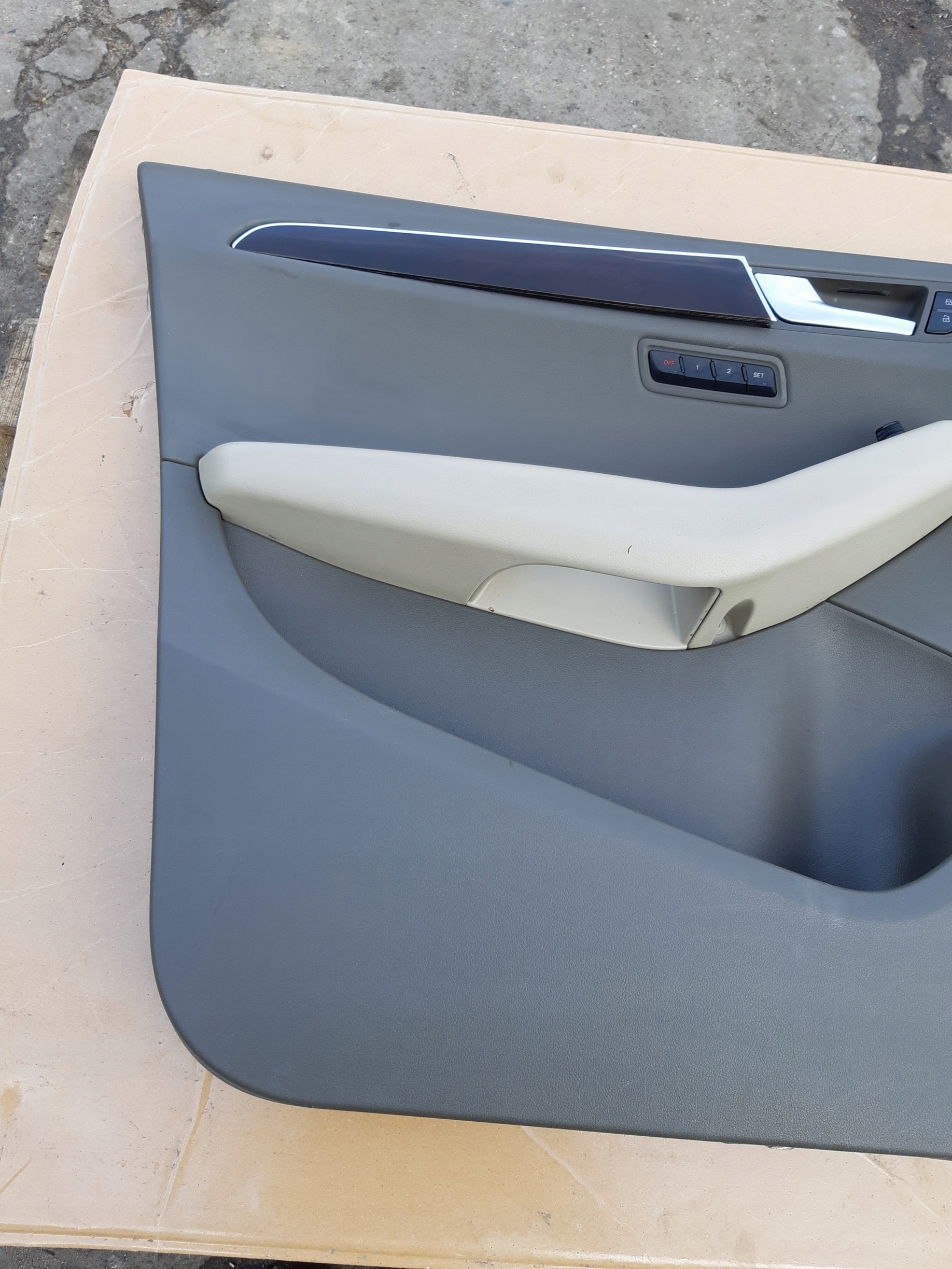 AUDI Q5 8R side door left front front EU B&O 8R1867105C