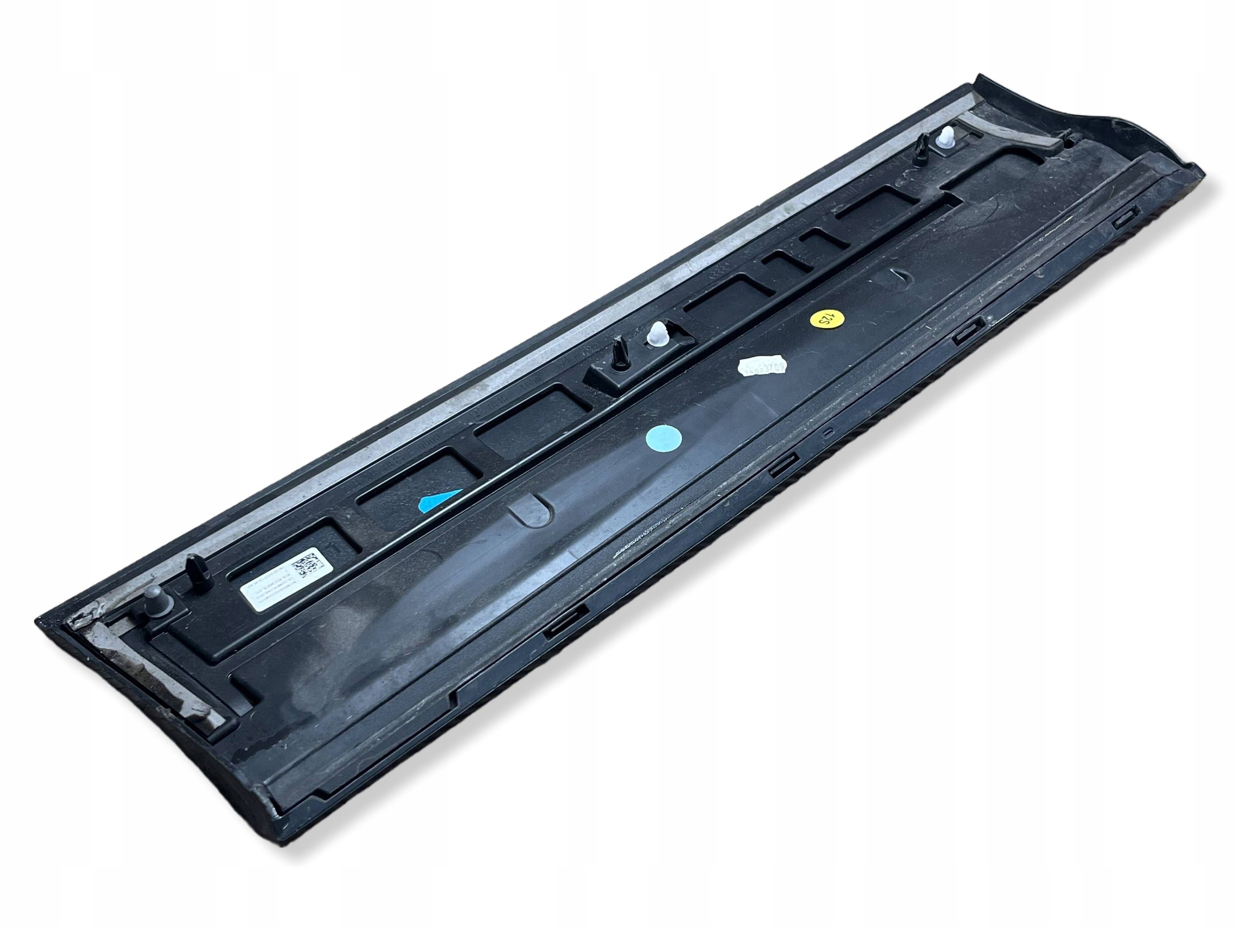 moulding door AUDI Q2 left rear part 81A853969B
